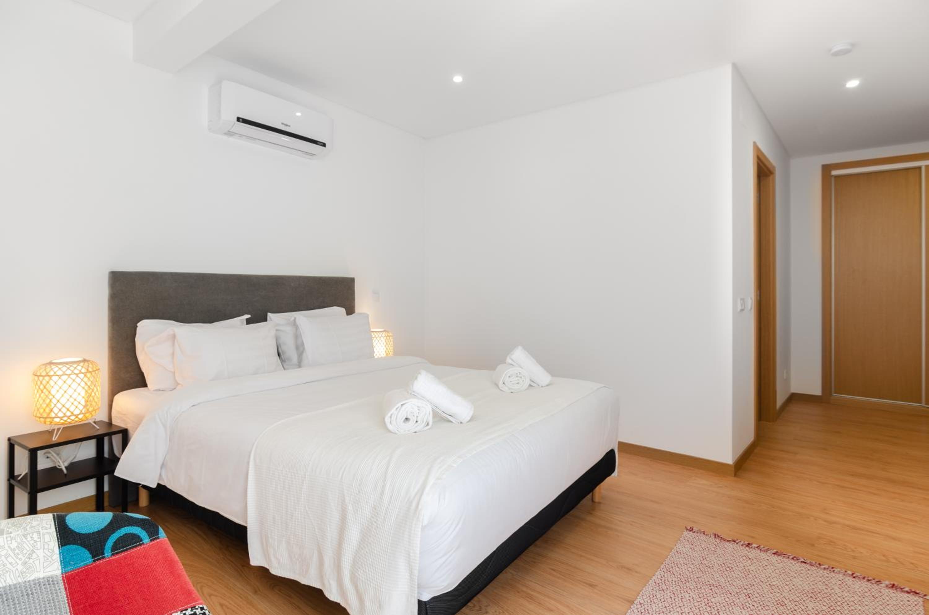 North Breeze - 2 Bedroom Apartment with Rooftop Pool