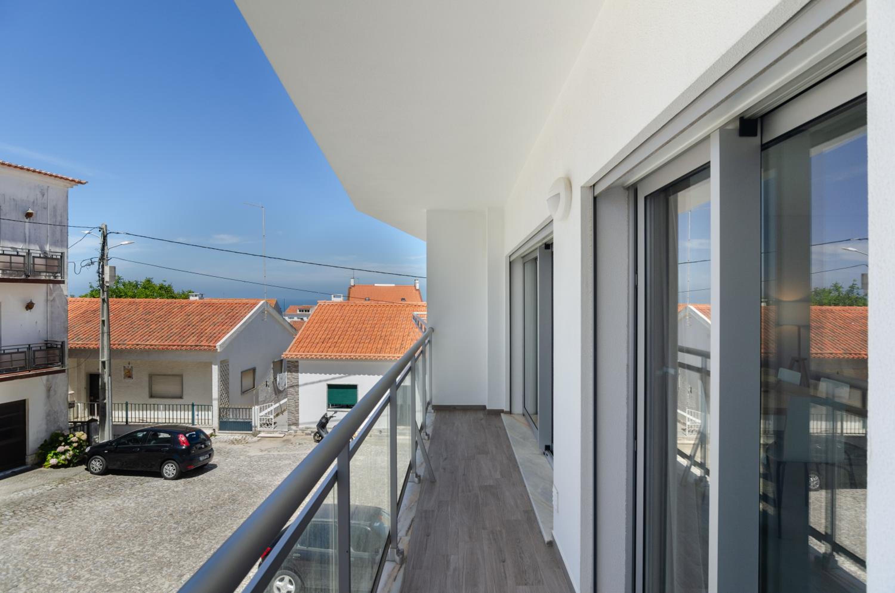 North Breeze - 2 Bedroom Apartment with Rooftop Pool