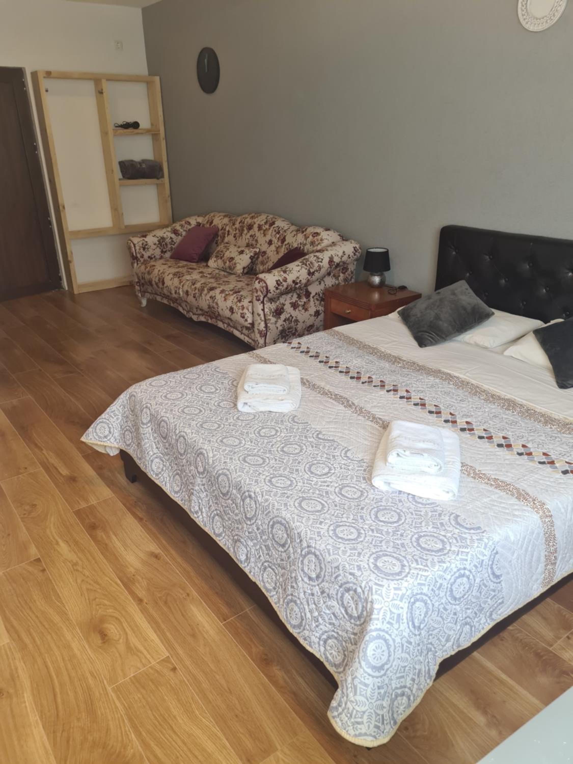 Luca's House ( aeroport Henry Coanda, Therme Bucuresti) view 2
