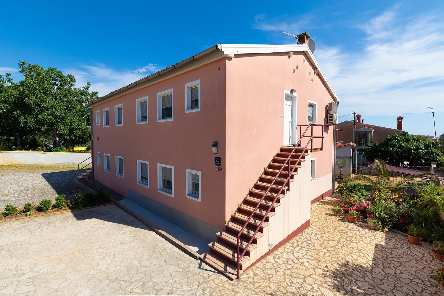 Apartmani Dujmović