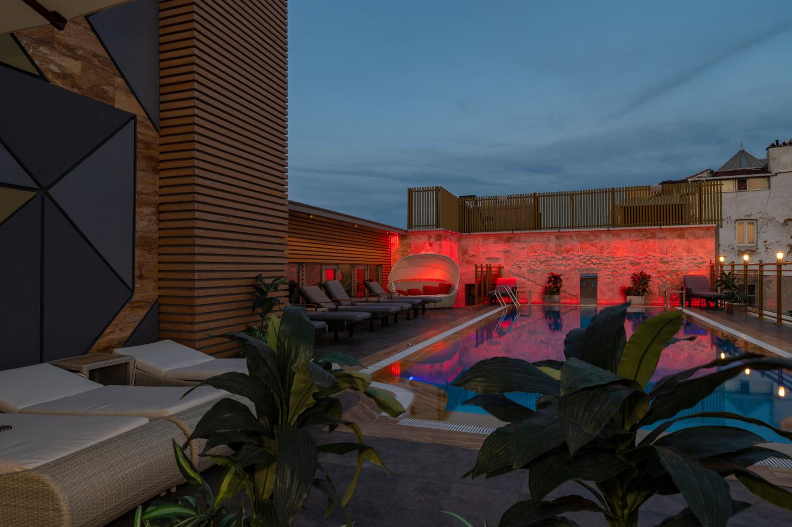 Ramada By Wyndham Istanbul Pera Taksim - Image 168