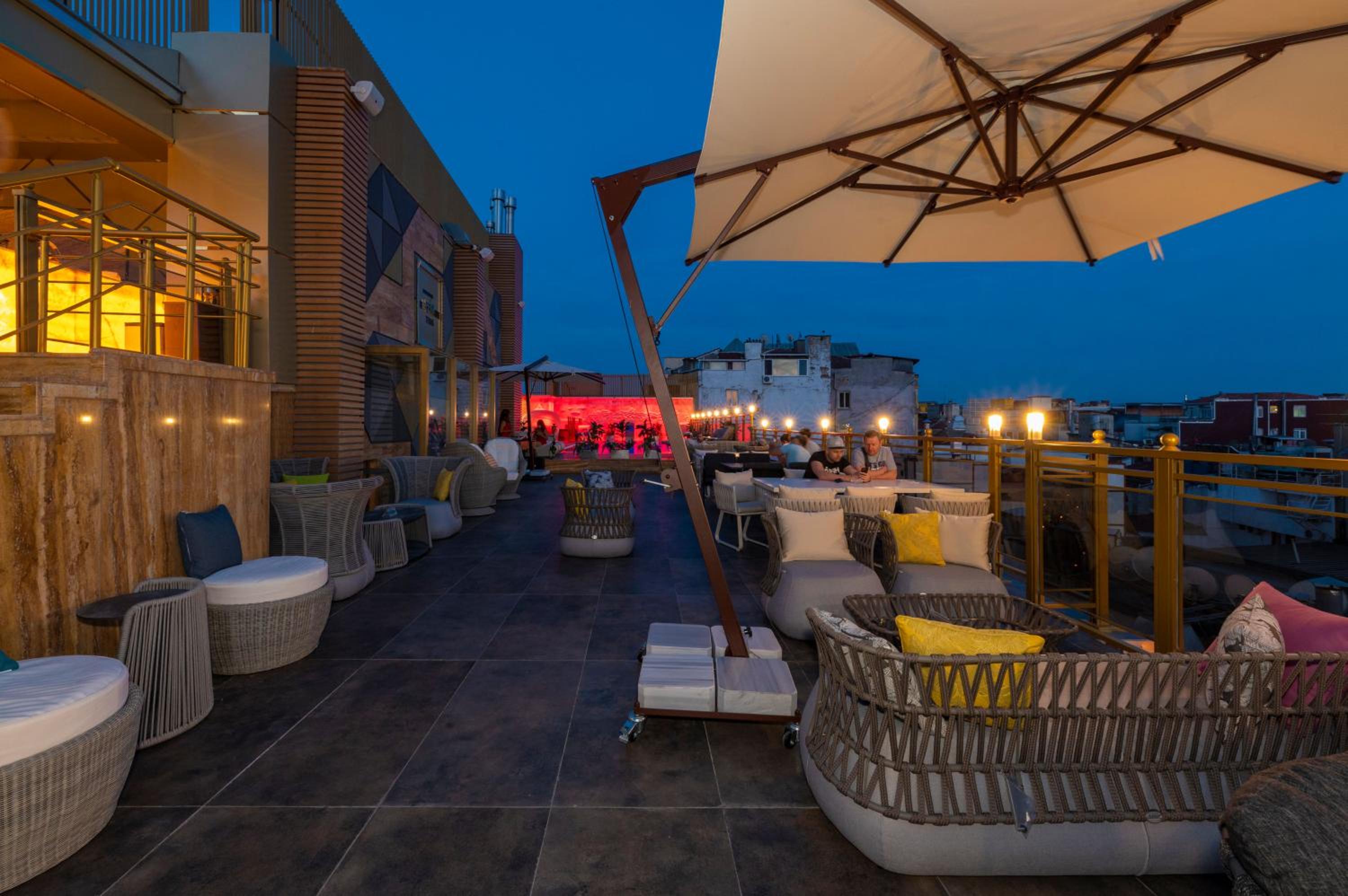 Ramada By Wyndham Istanbul Pera Taksim - Image 47