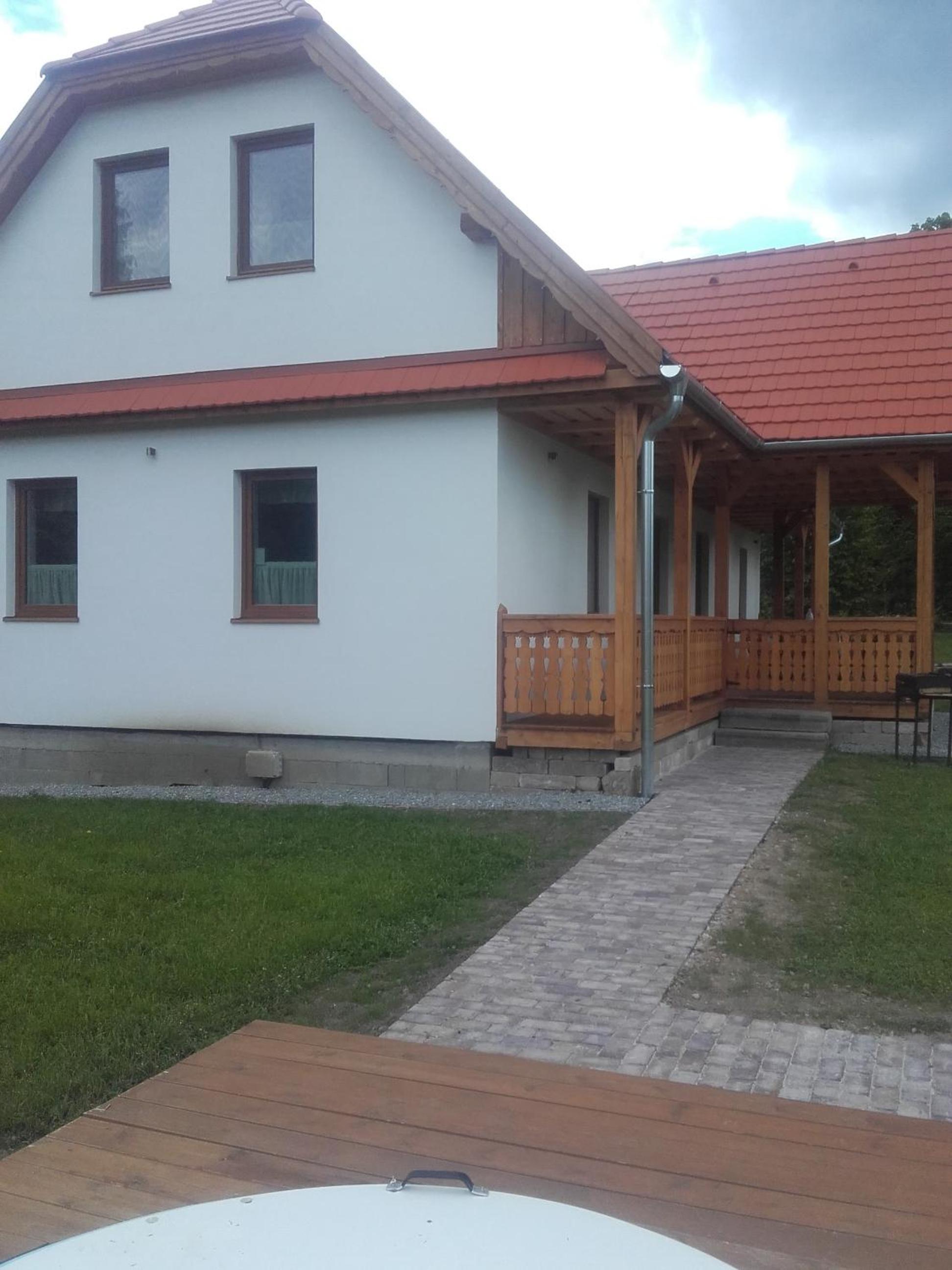 Photo 8