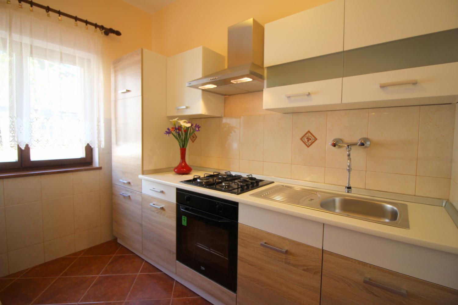 Apartment Liliana near beach view 3