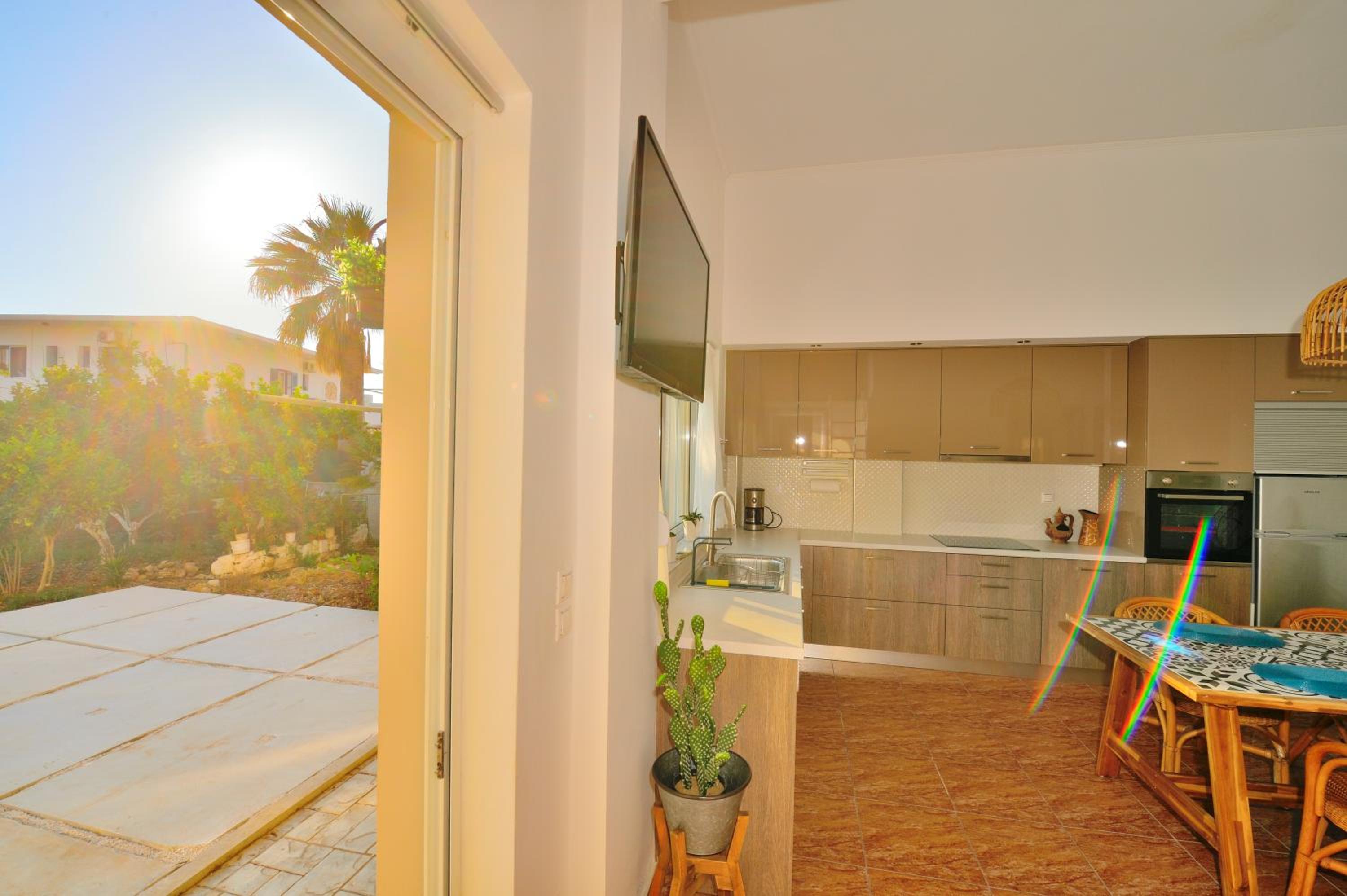 Mpoulakis Apt 46 photo 3