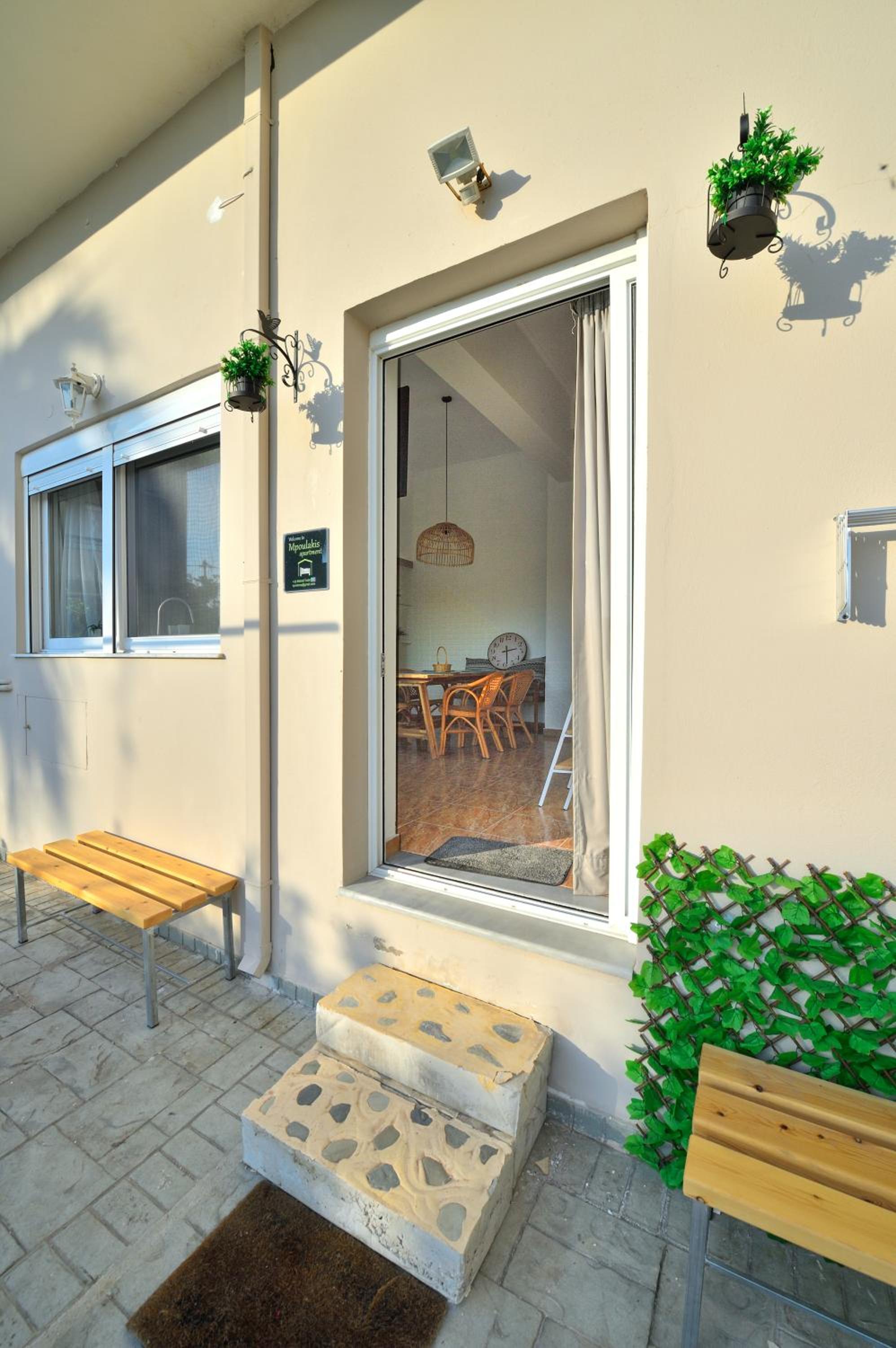 Mpoulakis Apt 46 photo 5