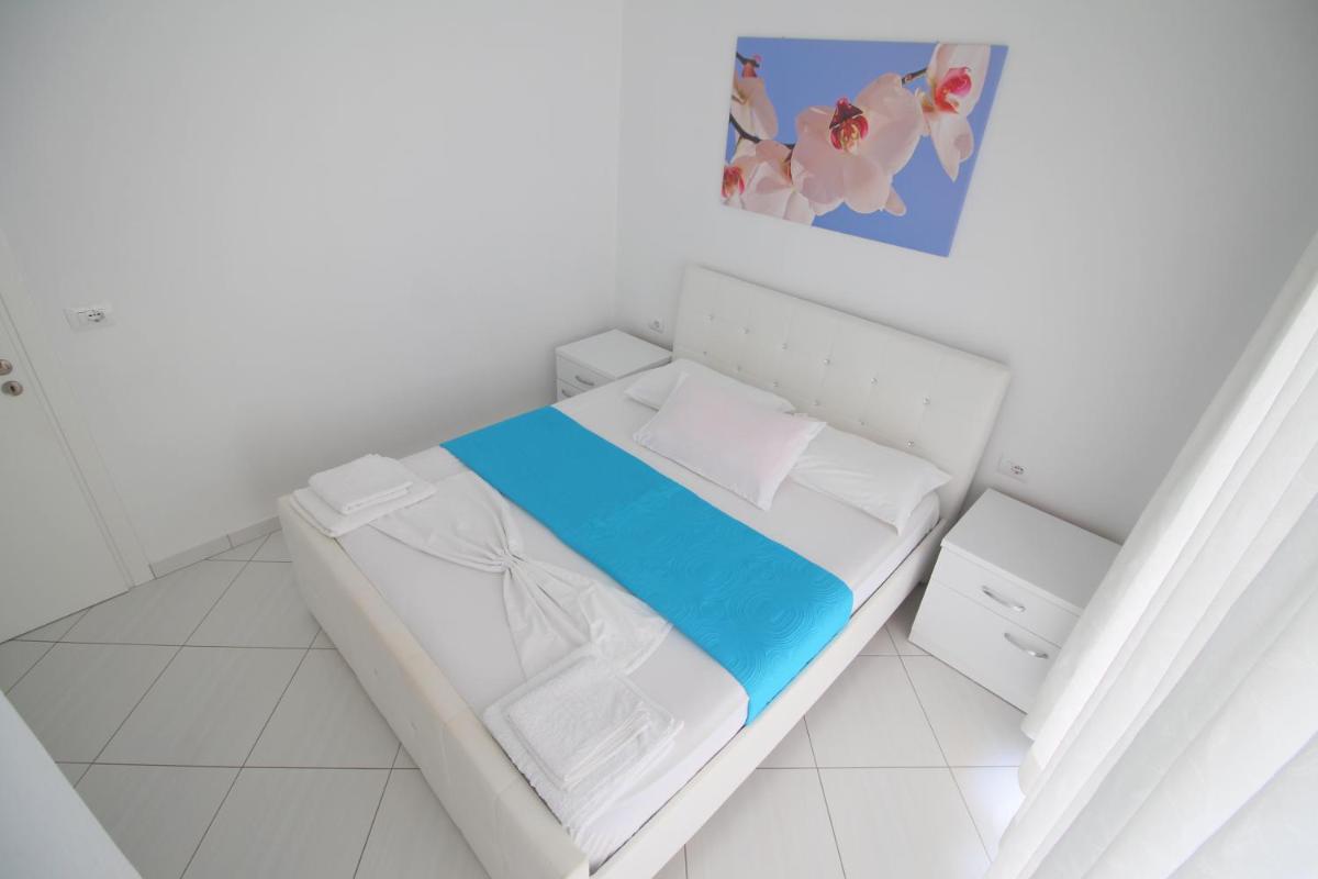 Eleana Apartments