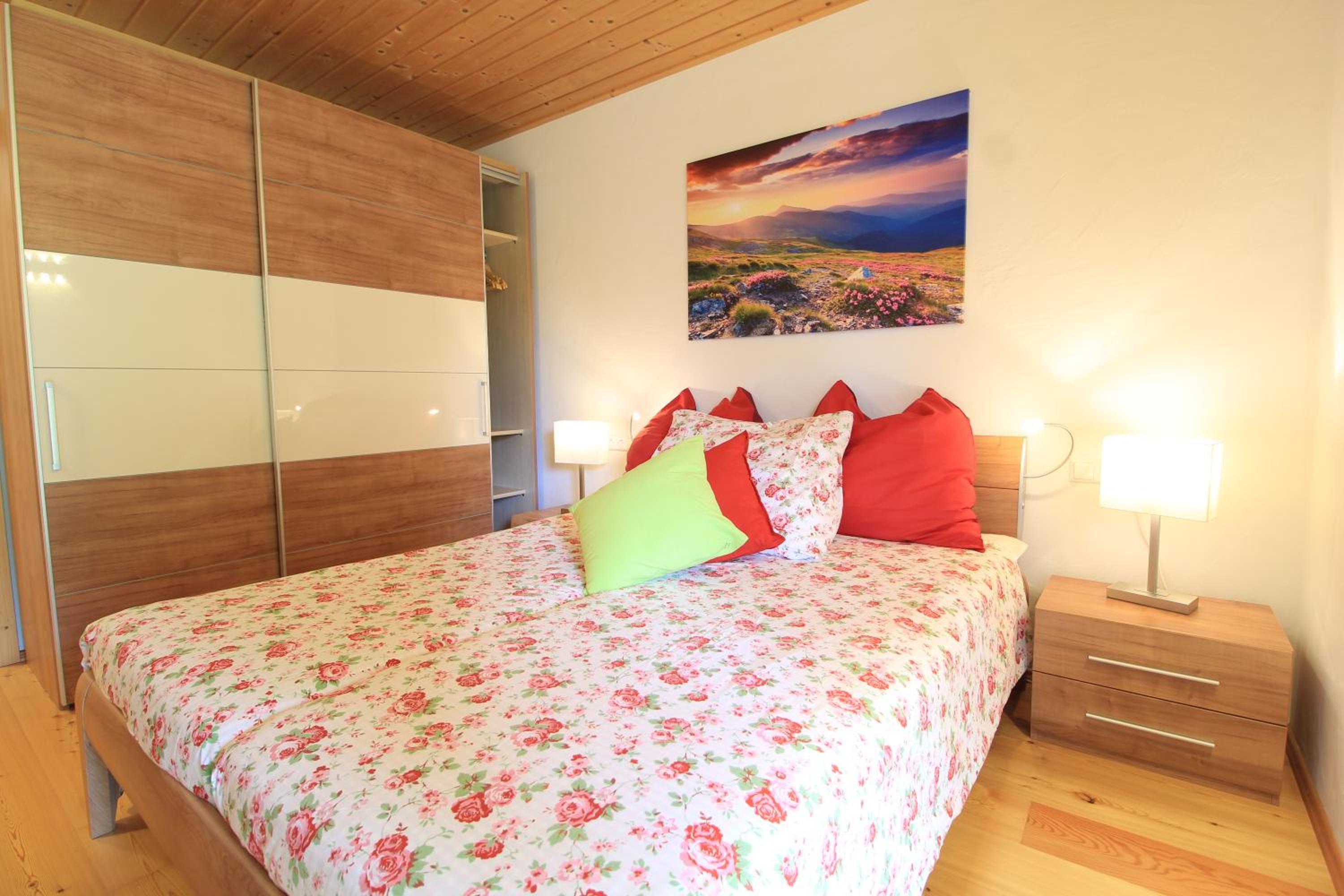 KRAABICHL SUNSHINE APARTMENT