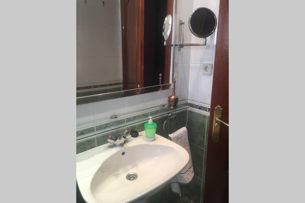 Confortable-tranquilo apartamento junto al centro