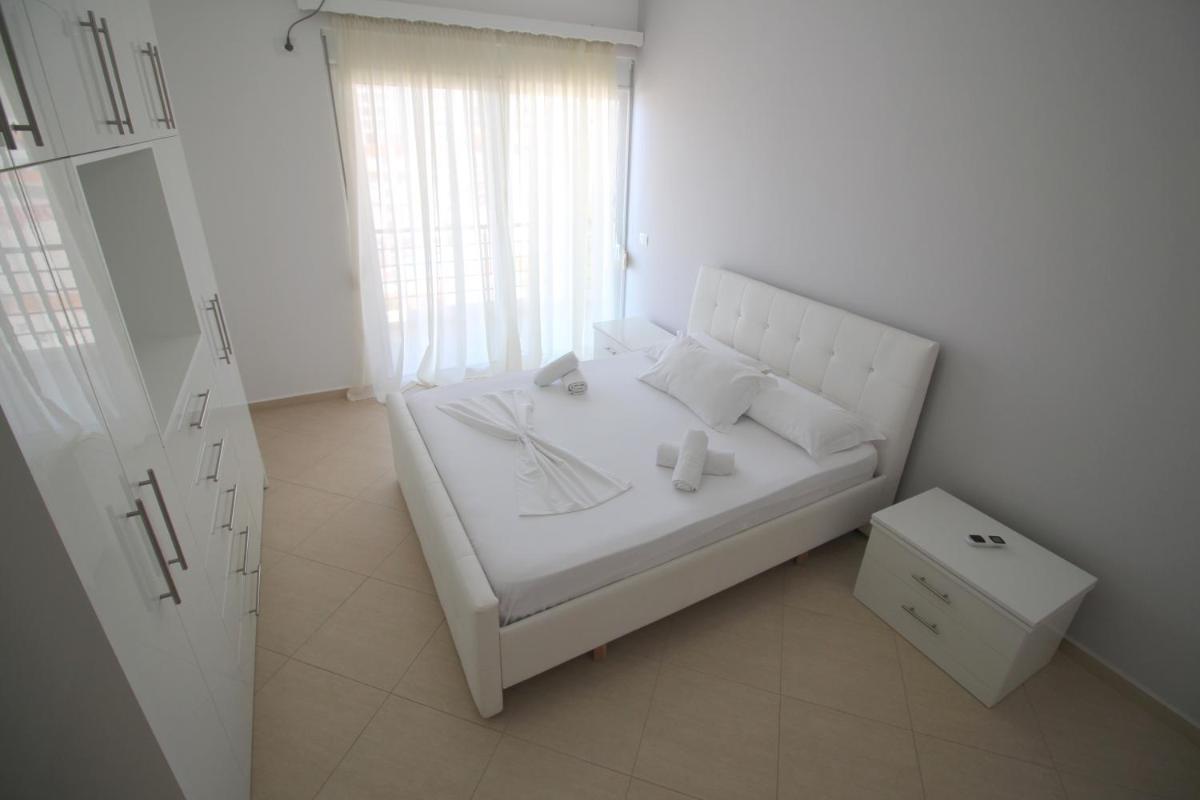 Eleana Apartments