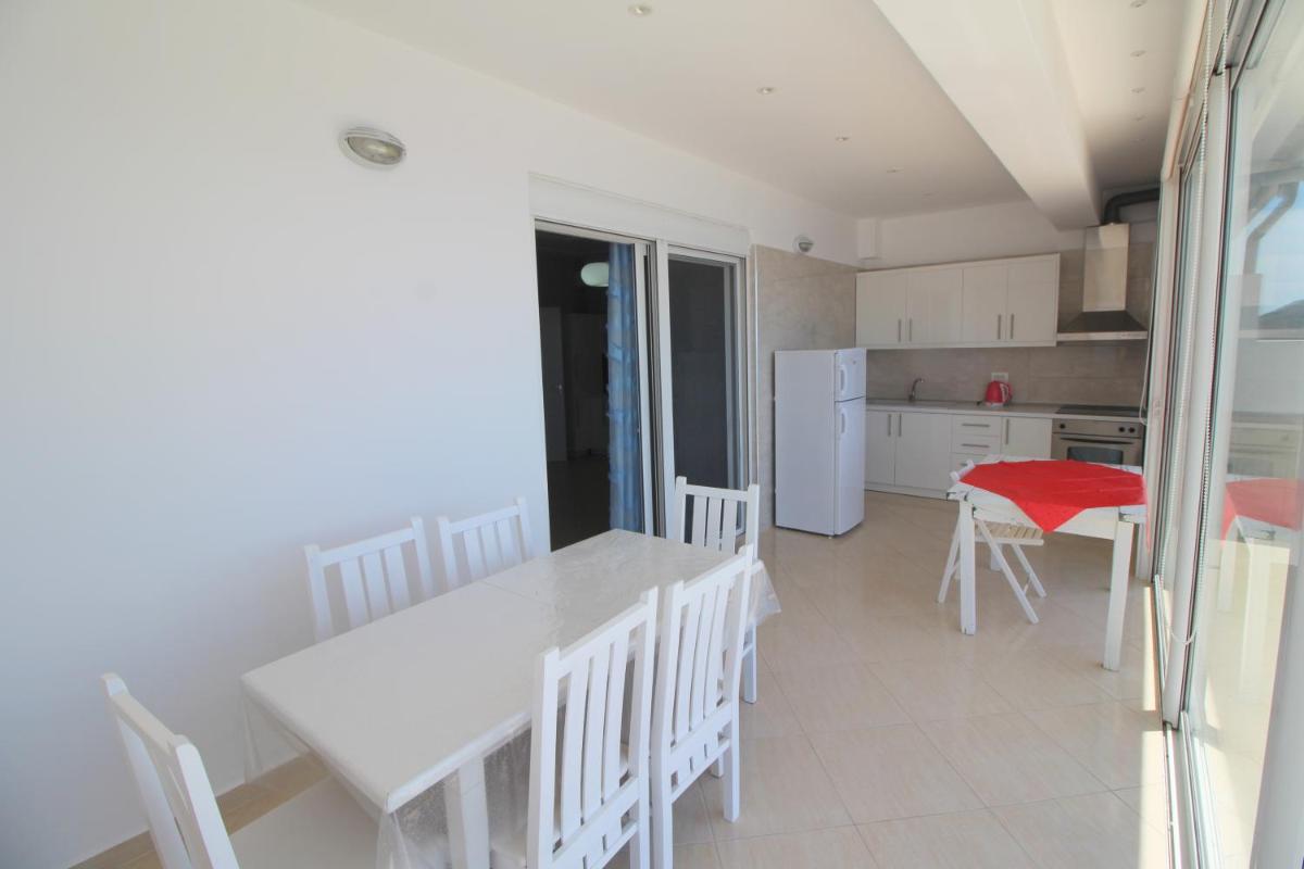 Eleana Apartments