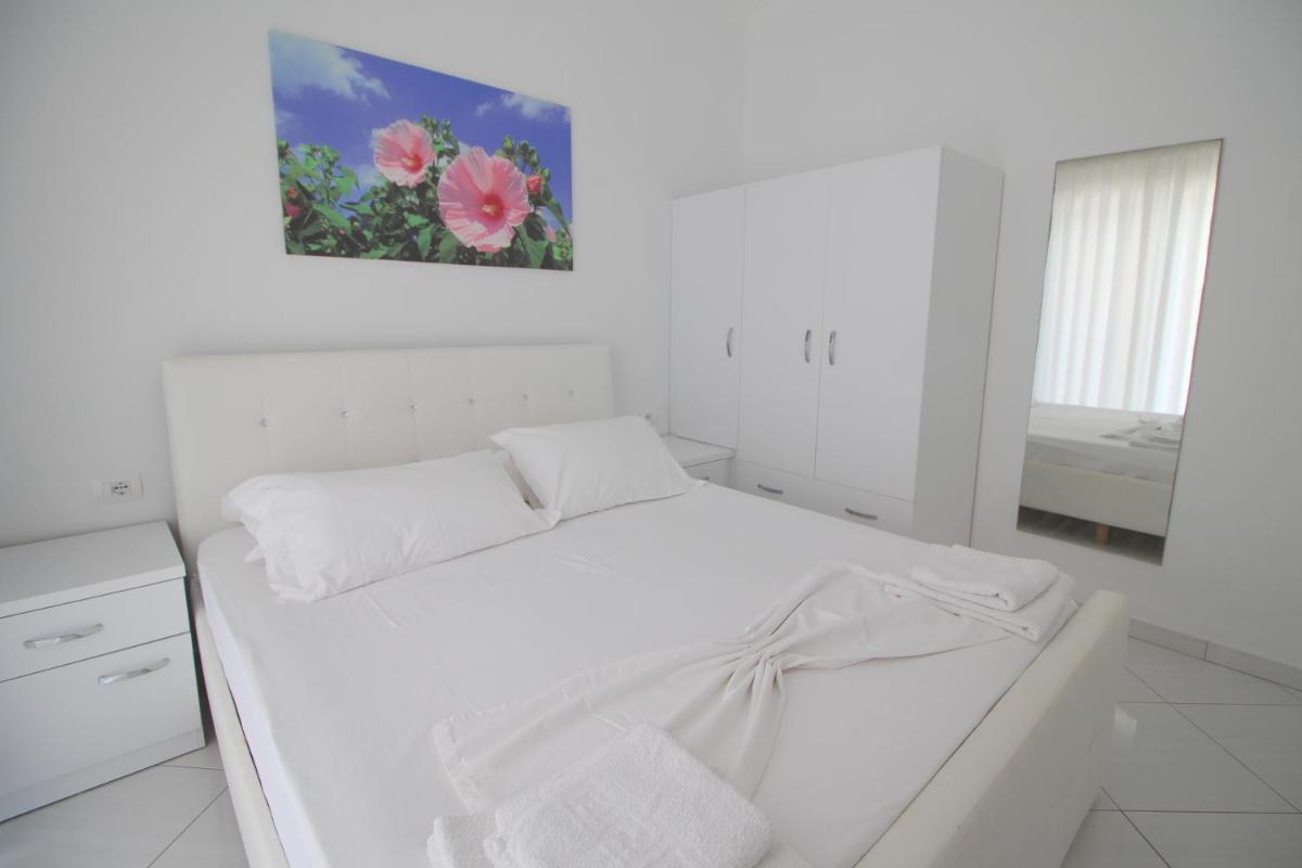Eleana Apartments