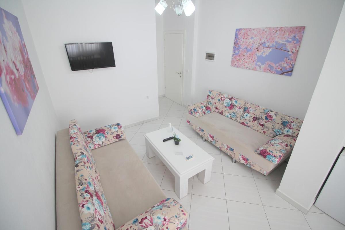 Eleana Apartments