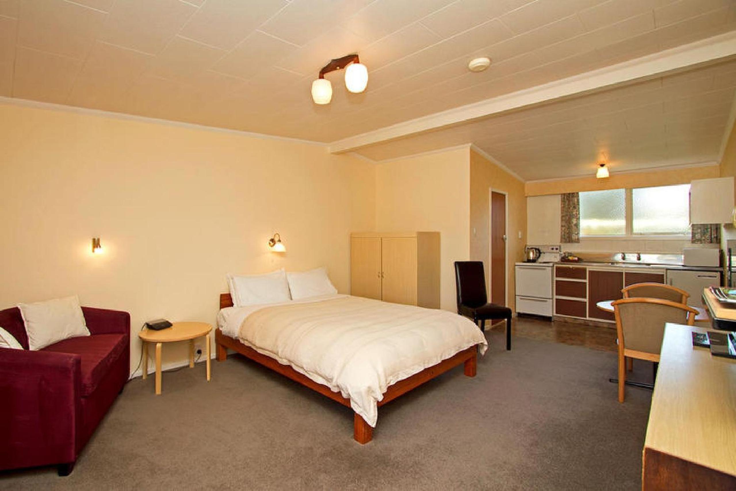 Broadway Lodge Motel