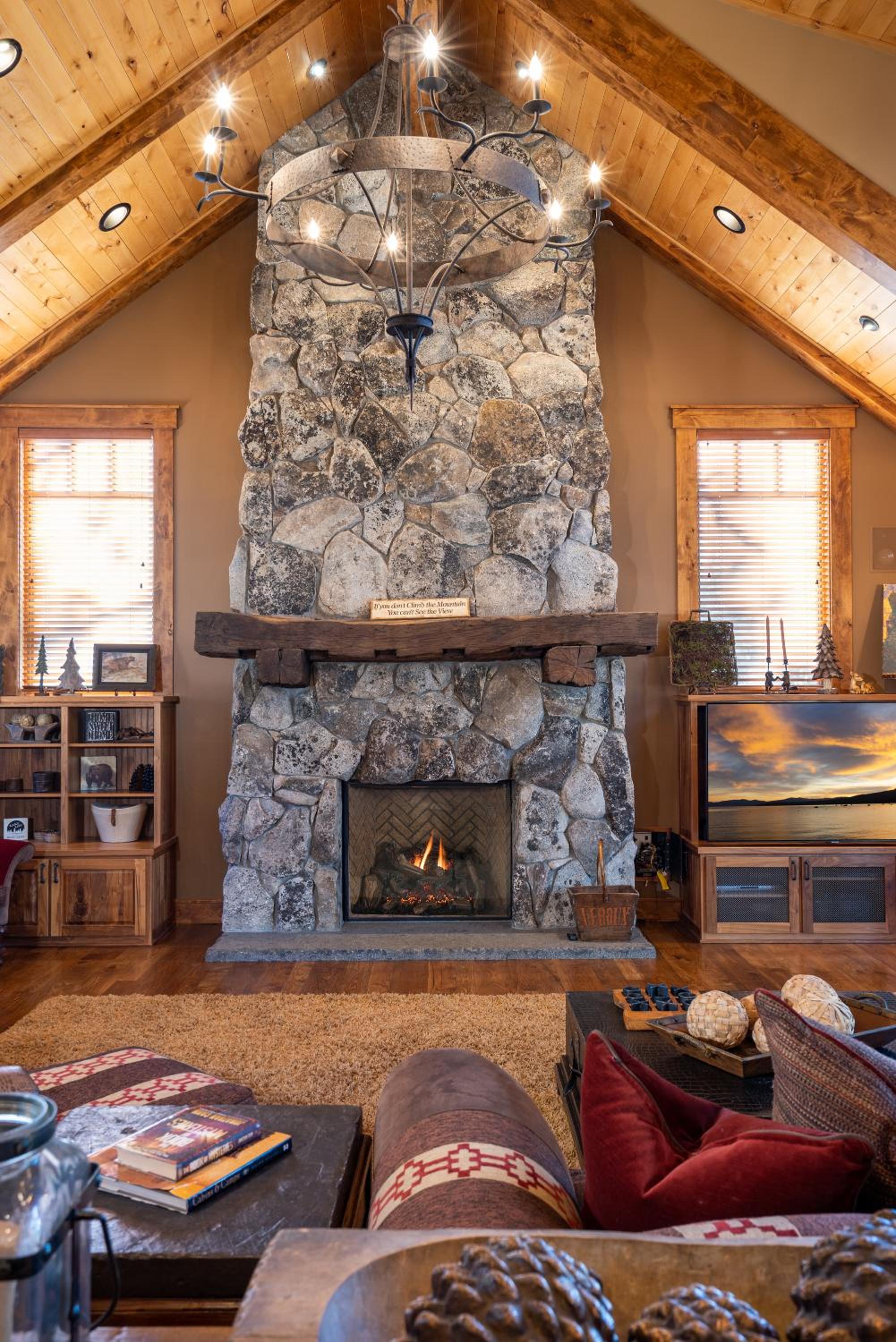 Lake Tahoe Vacations - Luxury 4BD Located at Old Greenwood! - Property Image 24