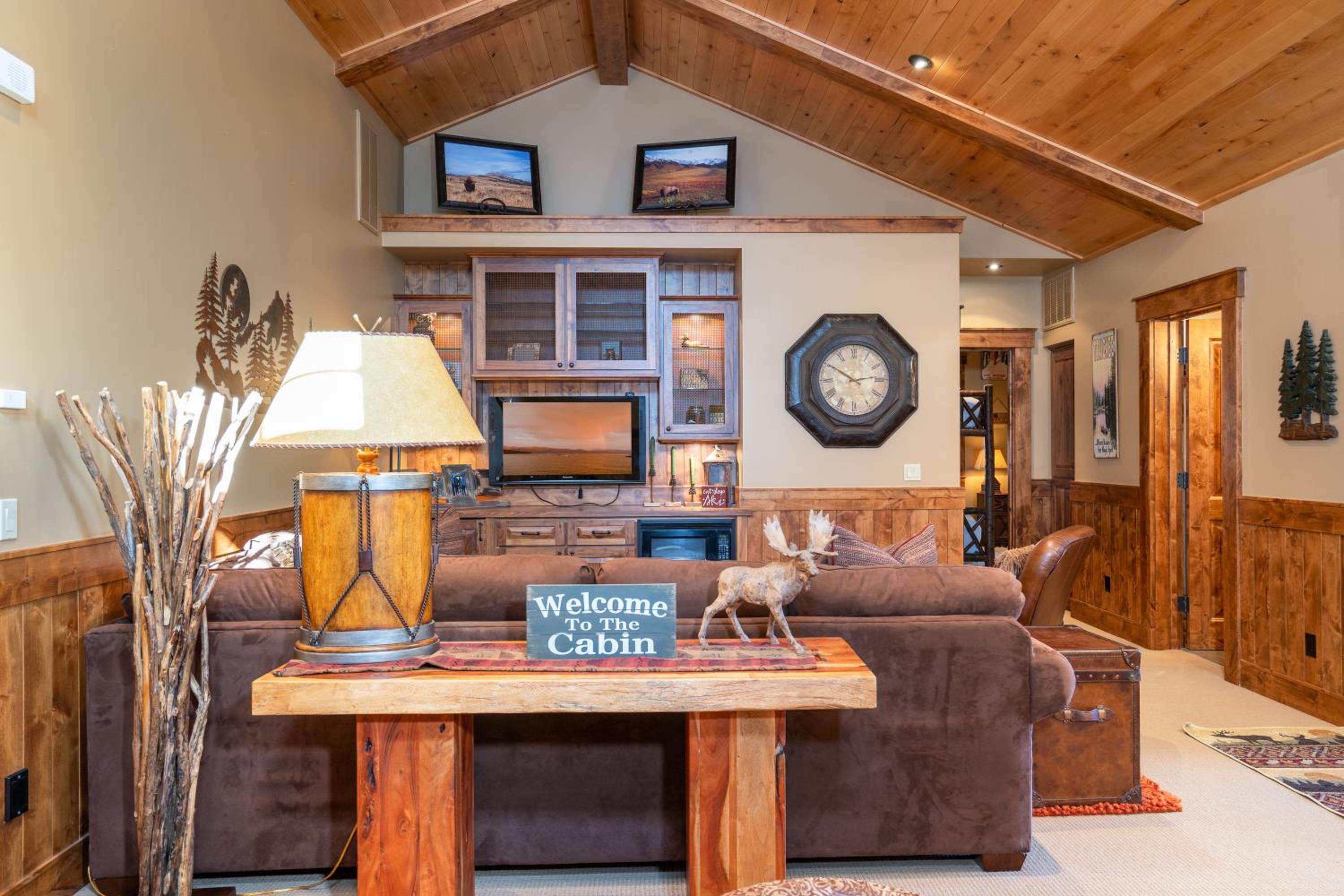 Lake Tahoe Vacations - Luxury 4BD Located at Old Greenwood! - Property Image 2