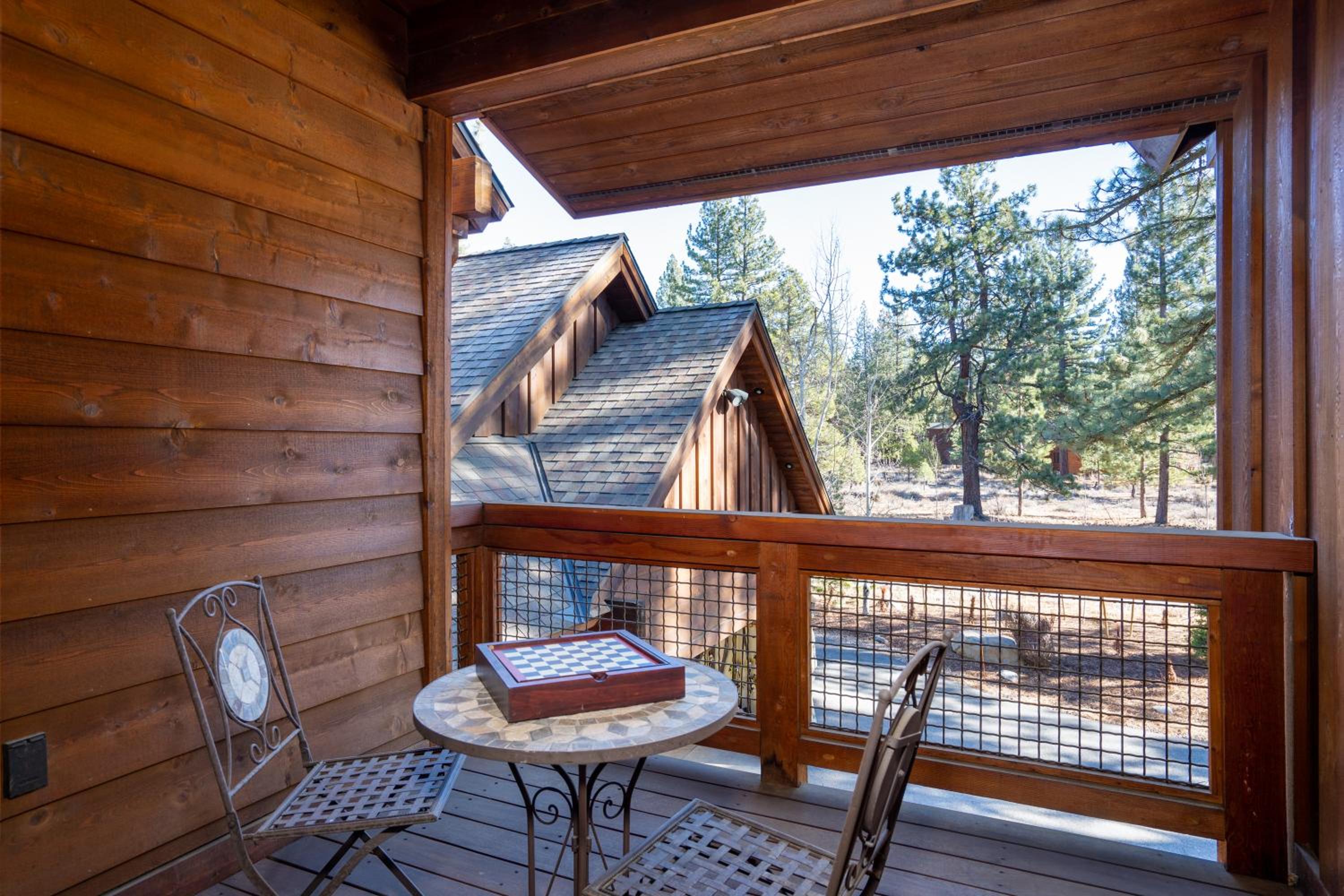 Lake Tahoe Vacations - Luxury 4BD Located at Old Greenwood! - Property Image 4
