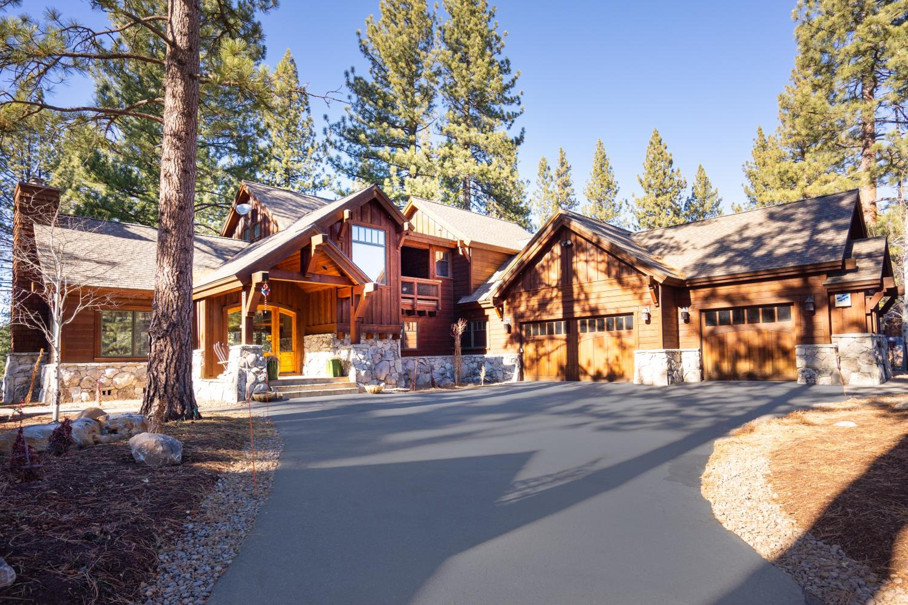 Lake Tahoe Vacations - Luxury 4BD Located at Old Greenwood! - Property Image 13