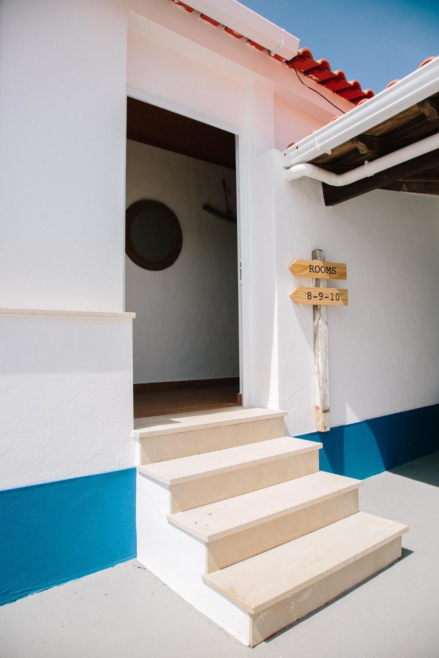 Hotel Zulla Nazaré`s Surf Village - Image 1