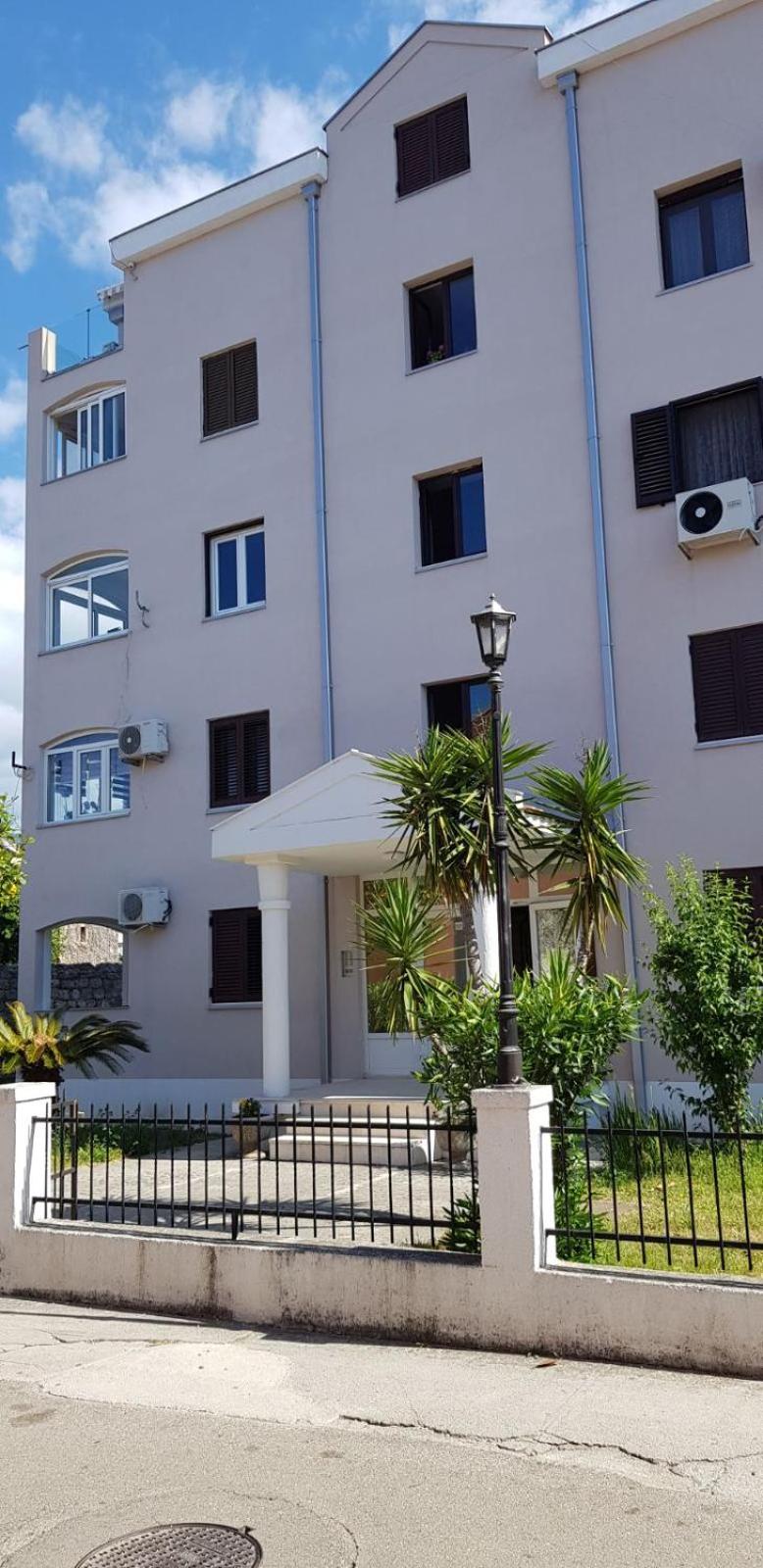 Small Oasis Apartment view 3