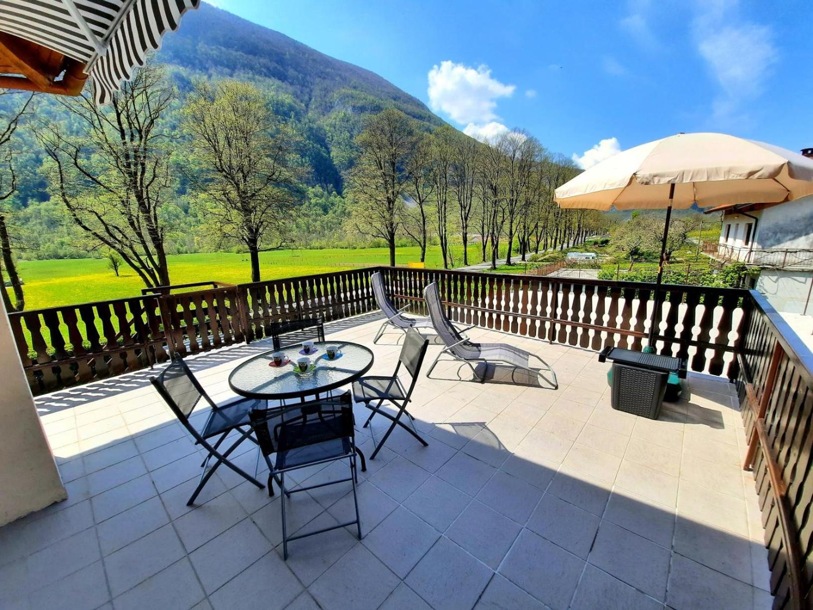 Chalet and Apartment Žonir with SAUNA view 4