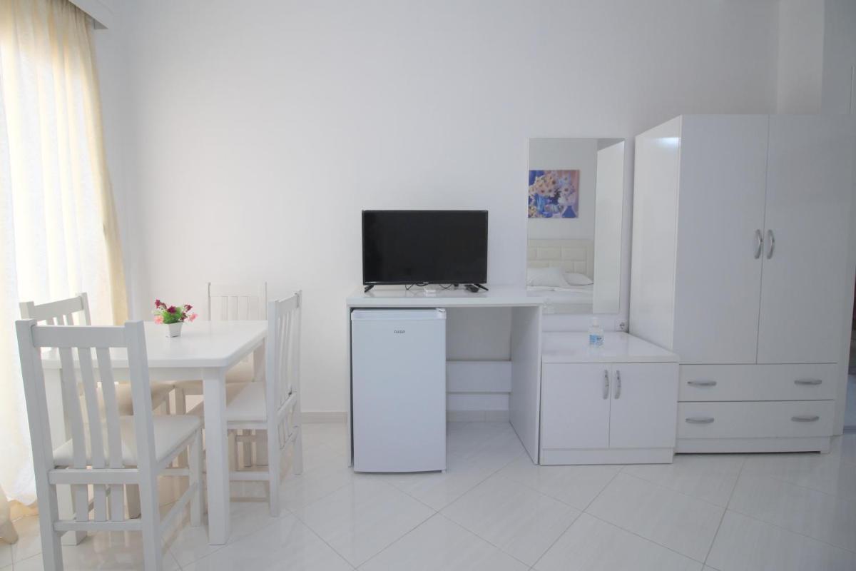 Eleana Apartments