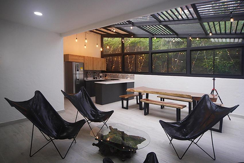 Casa Adelina