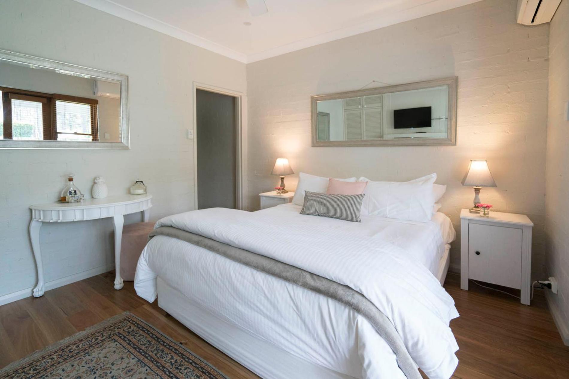 Thistle Hill Guesthouse - walk to many wineries and restaurants