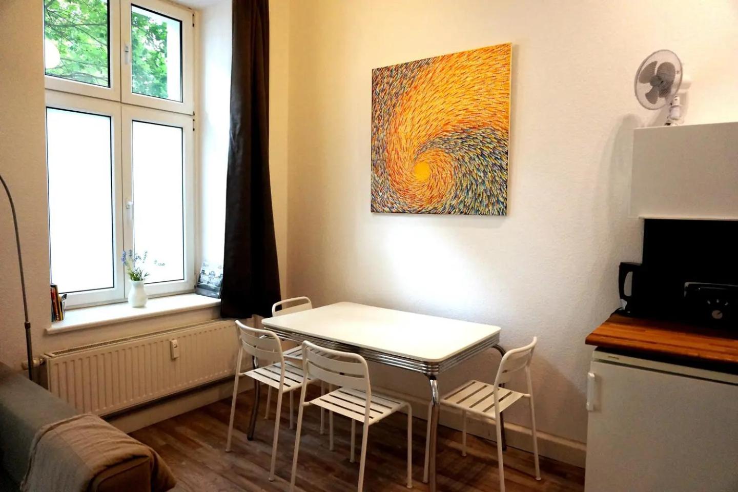 Cozy studio in Friedrichshain, 4 quiet guests only