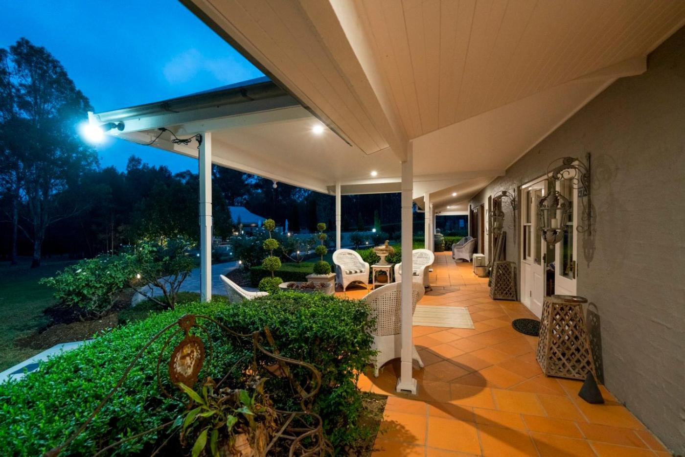 Thistle Hill Guesthouse - walk to many wineries and restaurants