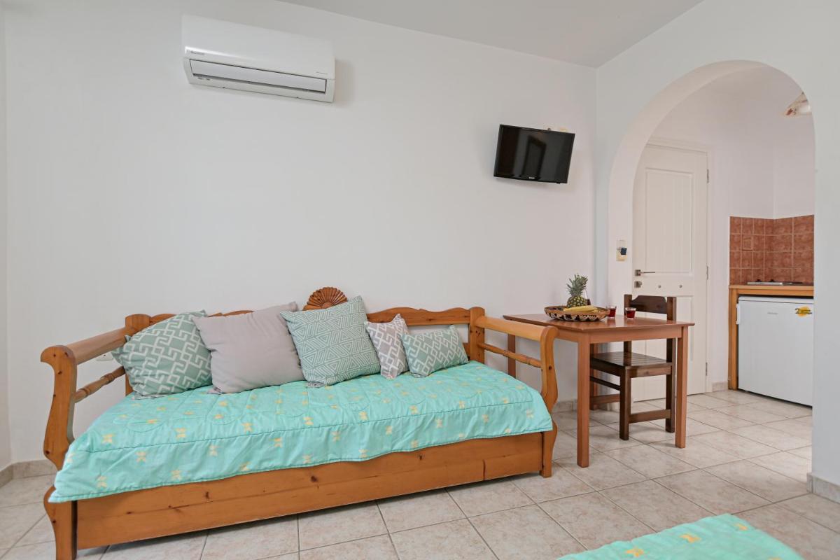 Alykes Studios & Suites