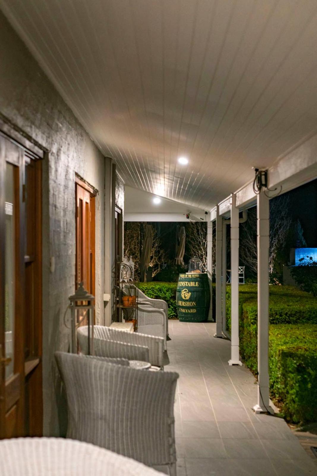 Thistle Hill Guesthouse - walk to many wineries and restaurants