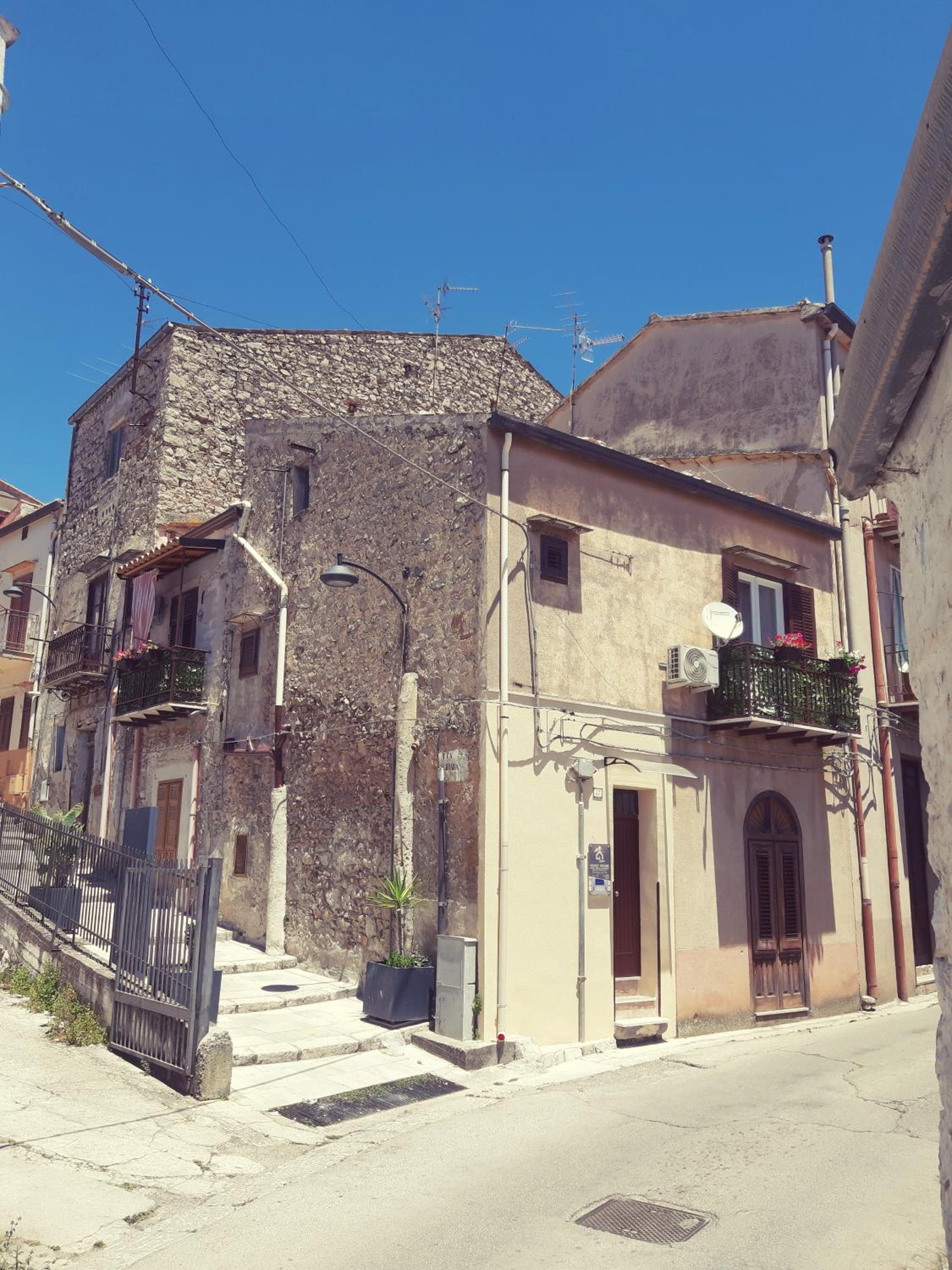 GUEST HOUSE PIANA DEGLI ALBANESI