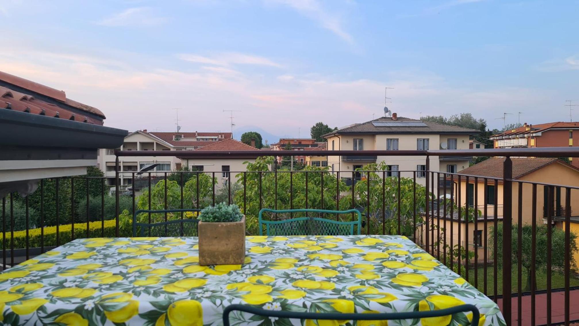 Appartamento Modenese 8 view 2