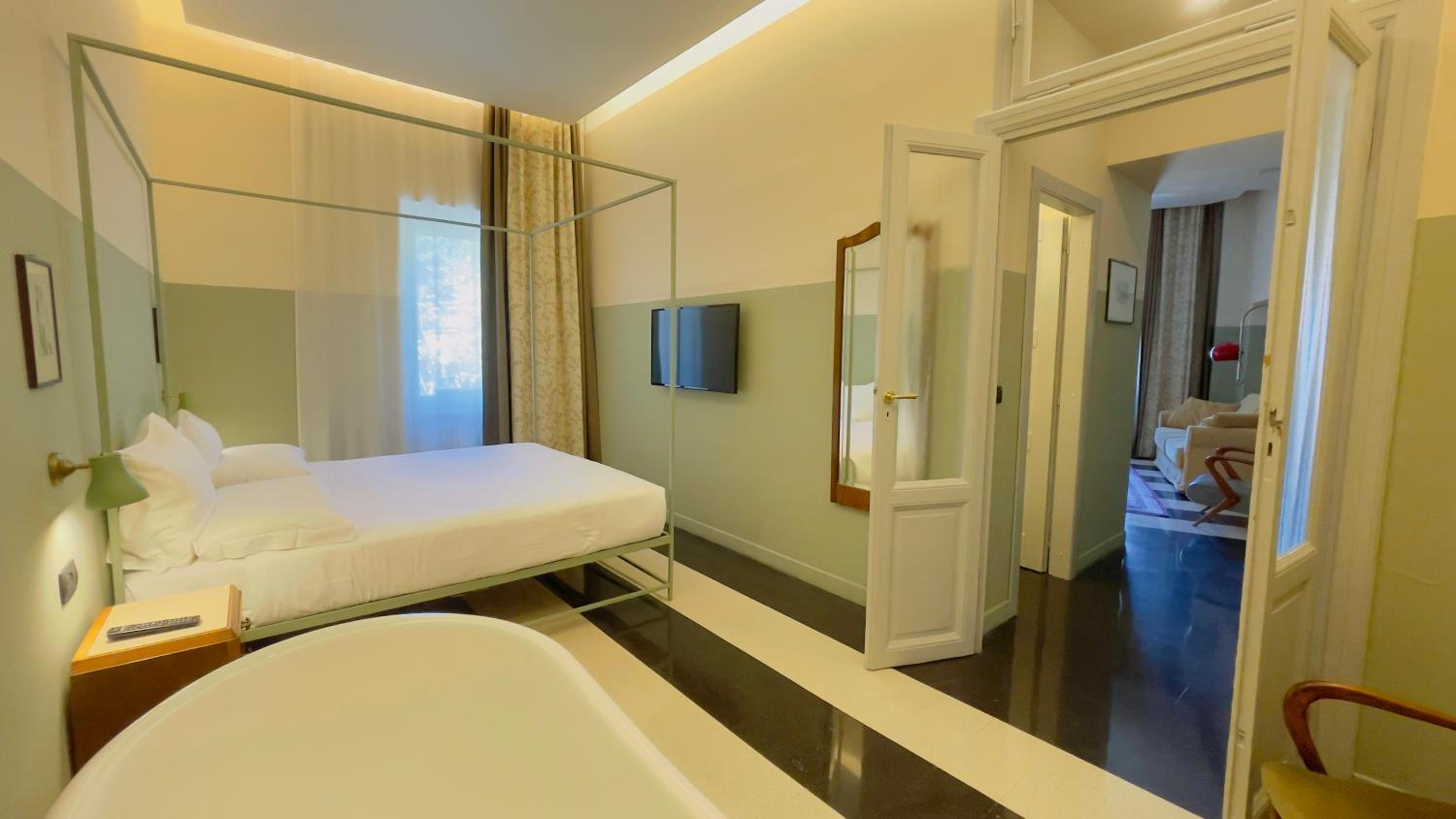 hotel room