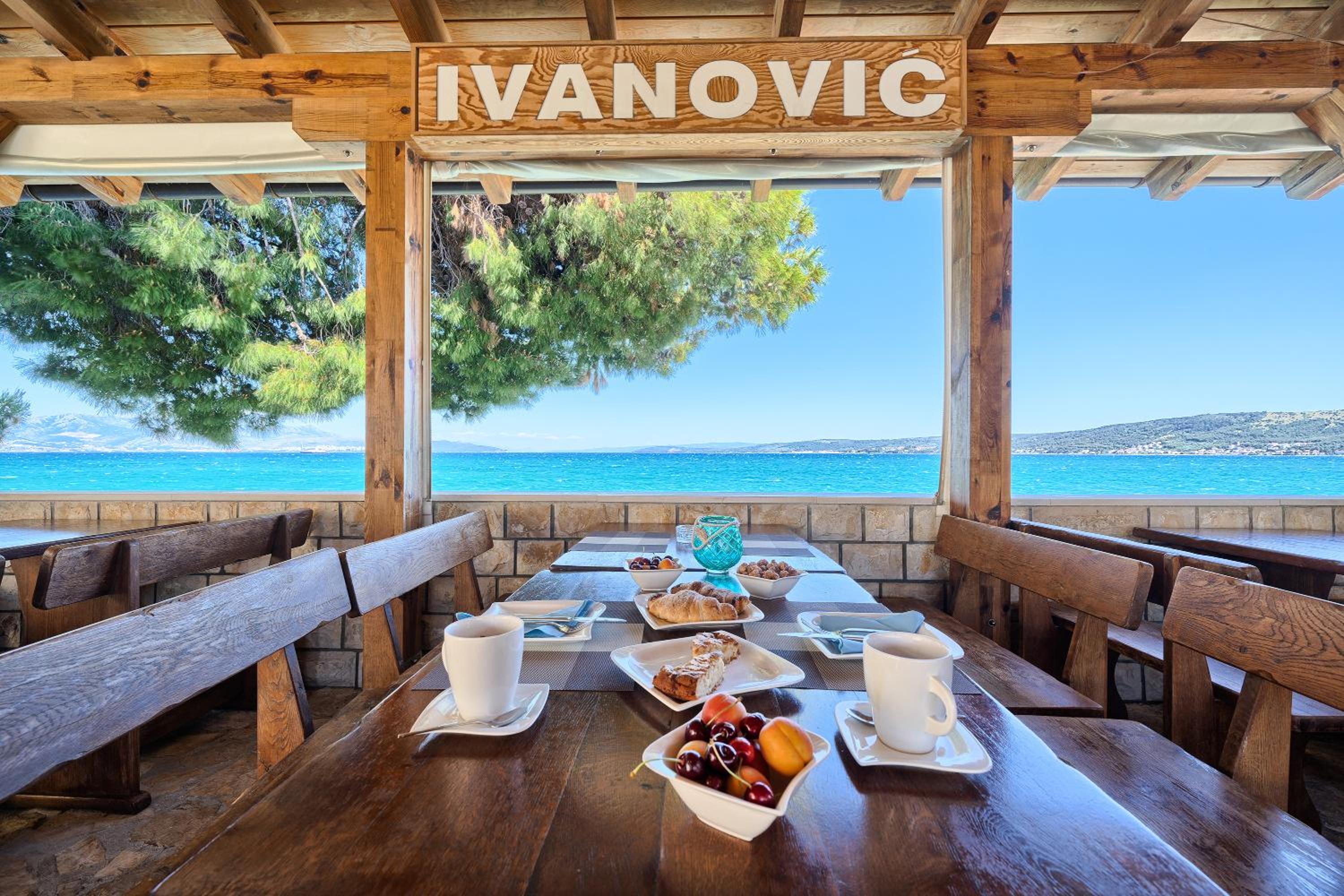 Apartments & Bungalows Ivanović