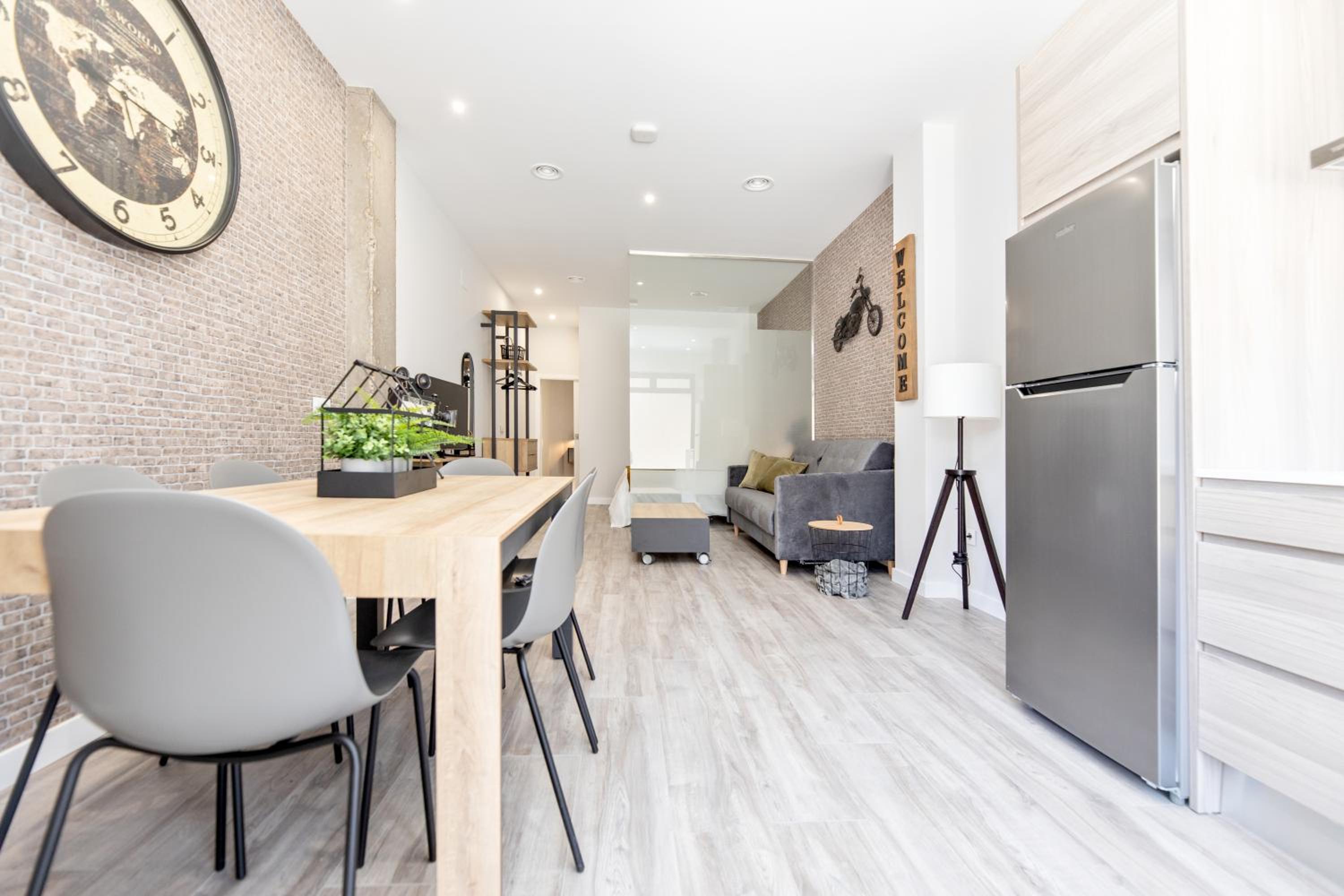 APARTAMENTOS AVENIDA DE AMERICA