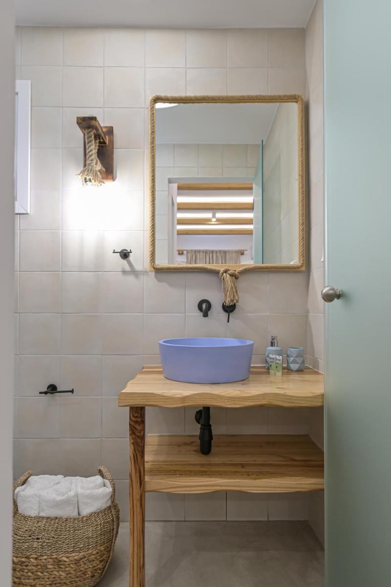 Alykes Studios & Suites