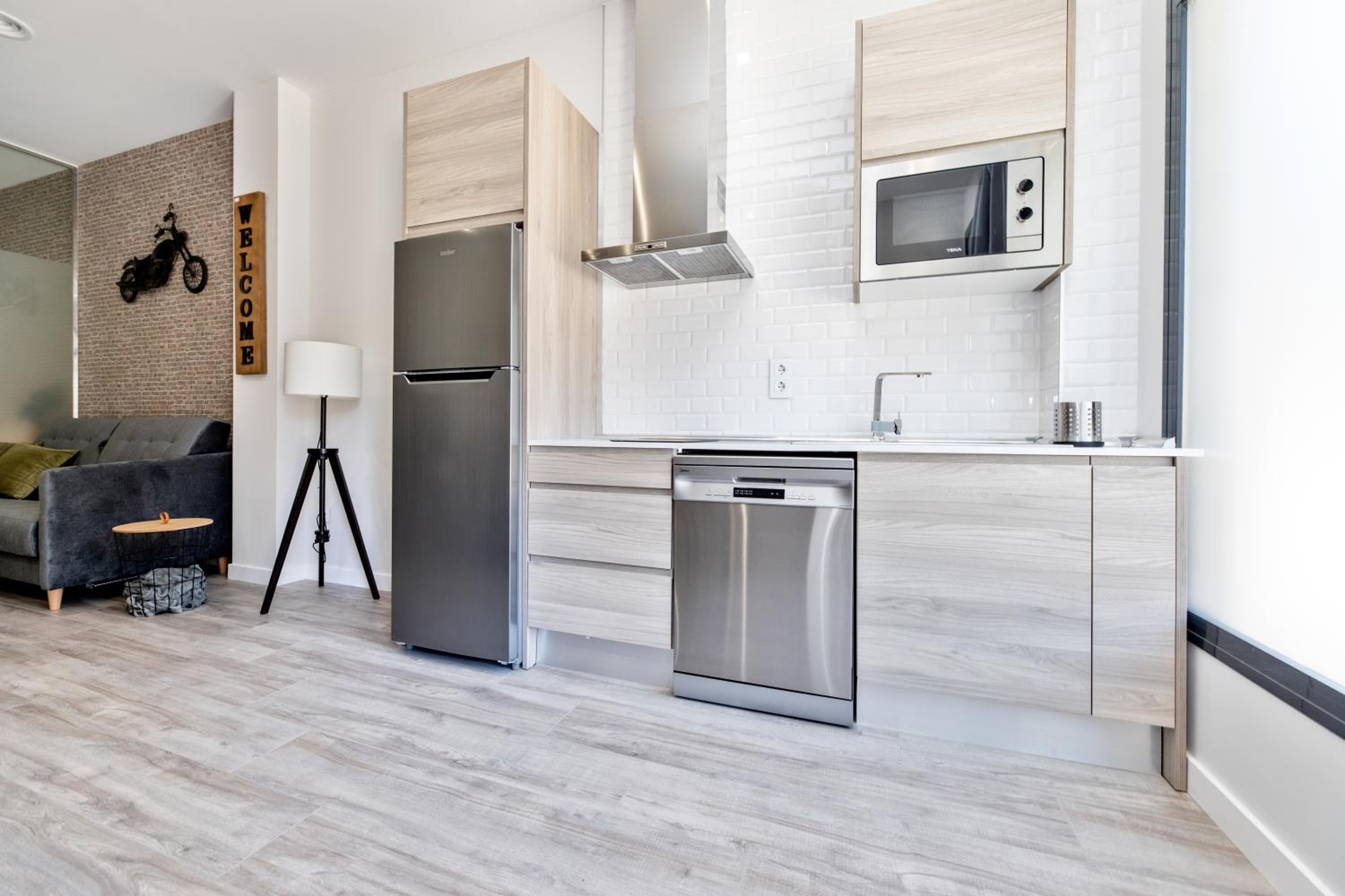 APARTAMENTOS AVENIDA DE AMERICA