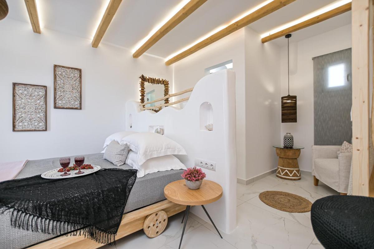Alykes Studios & Suites