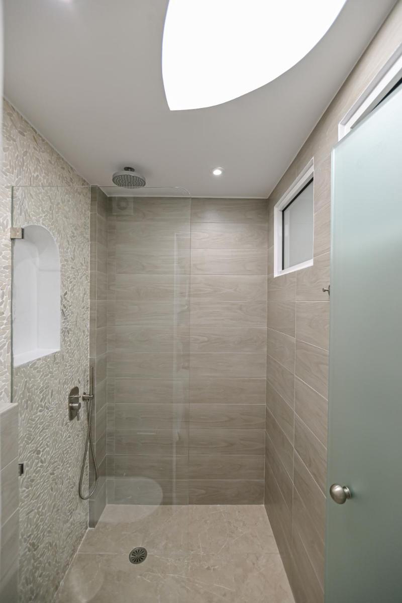 Alykes Studios & Suites