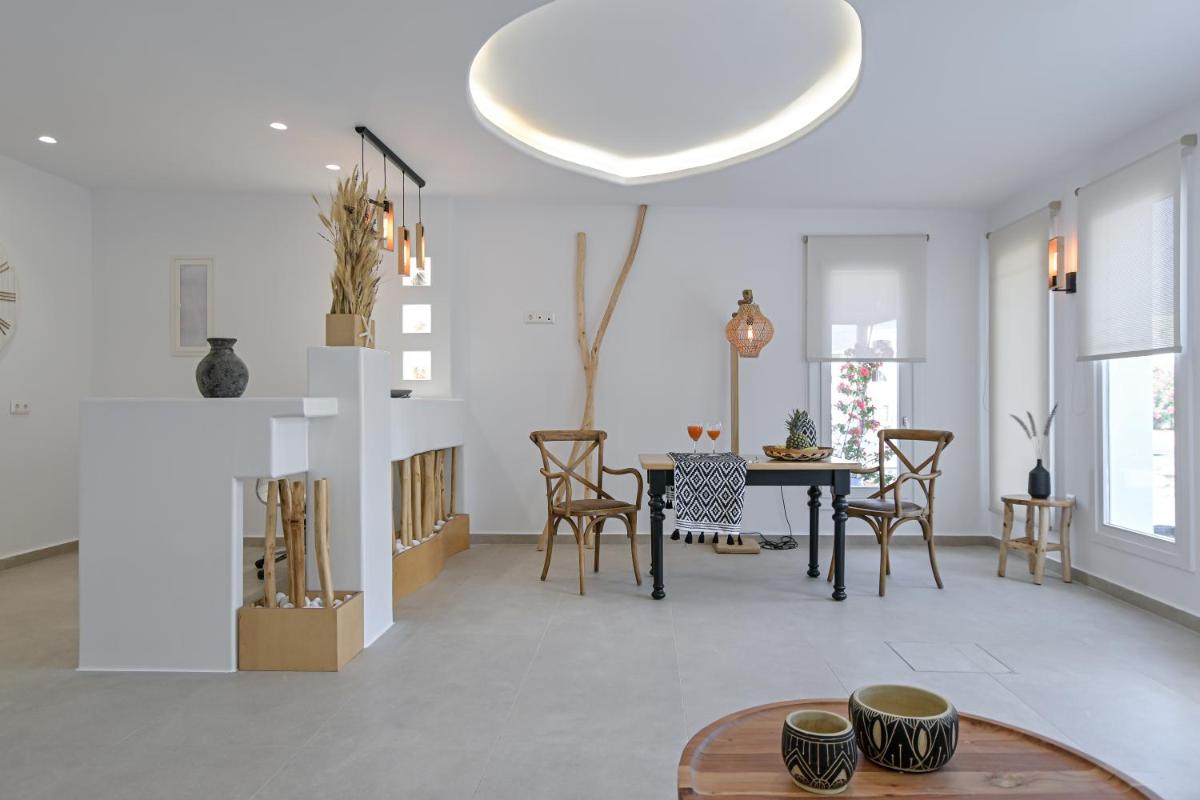 Alykes Studios & Suites