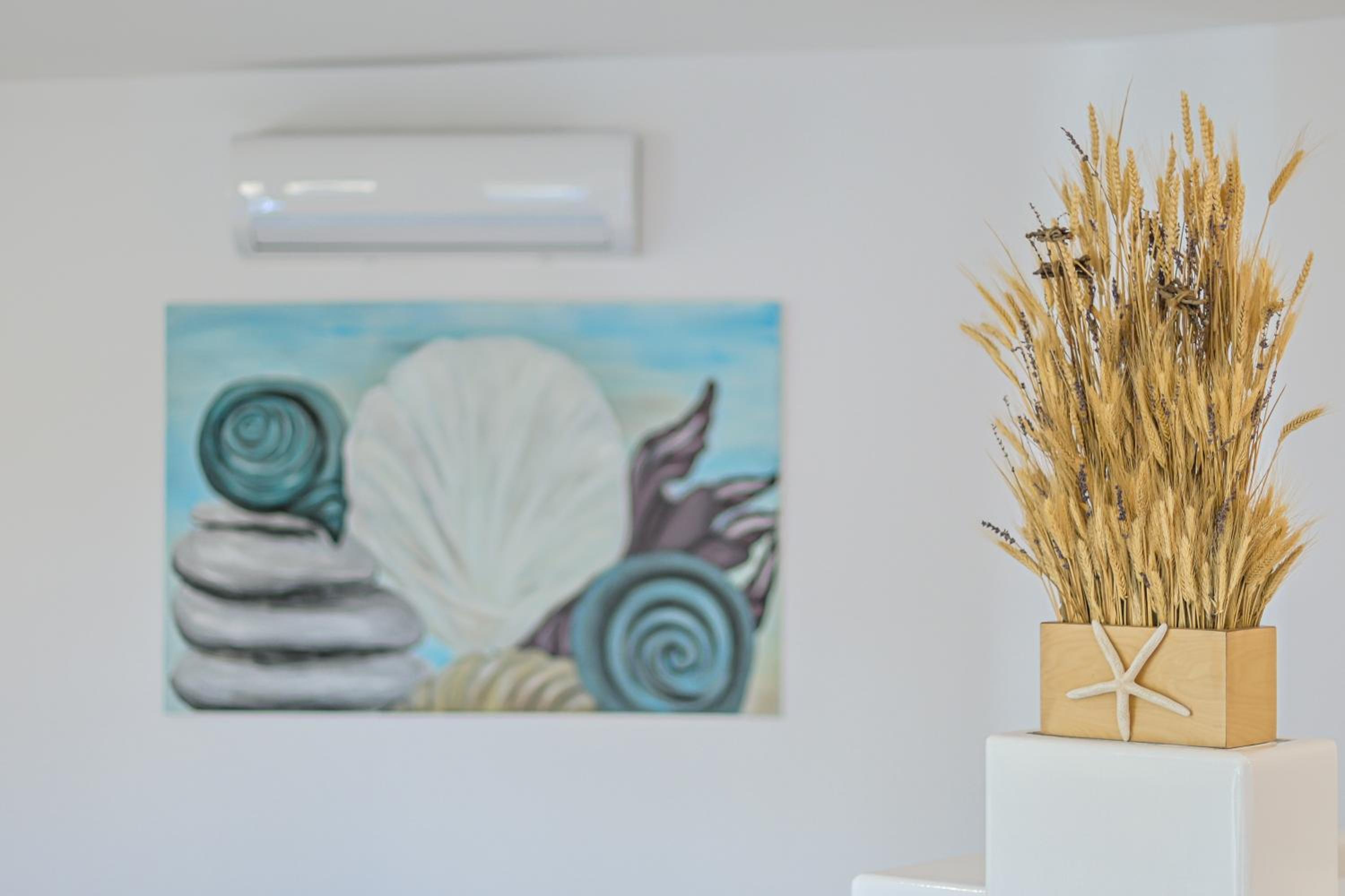 Alykes Studios & Suites