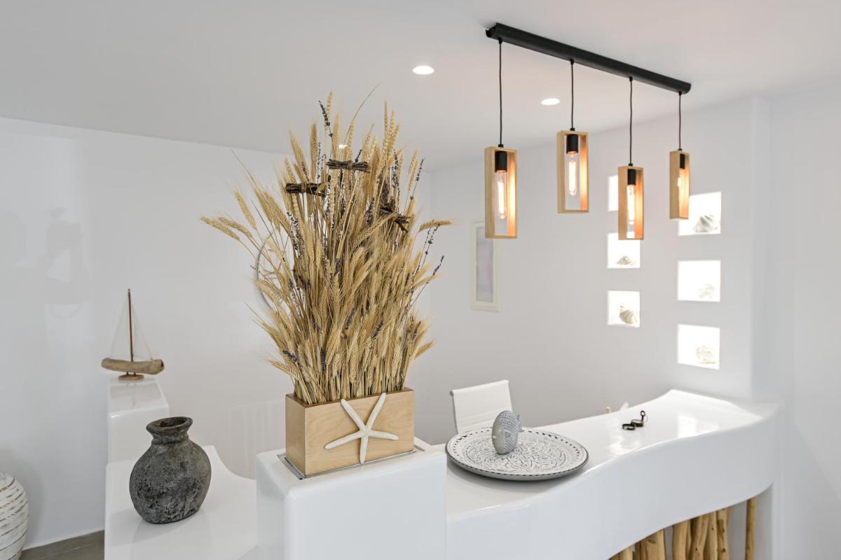 Alykes Studios & Suites