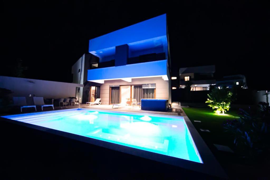 Villa Estate view 4