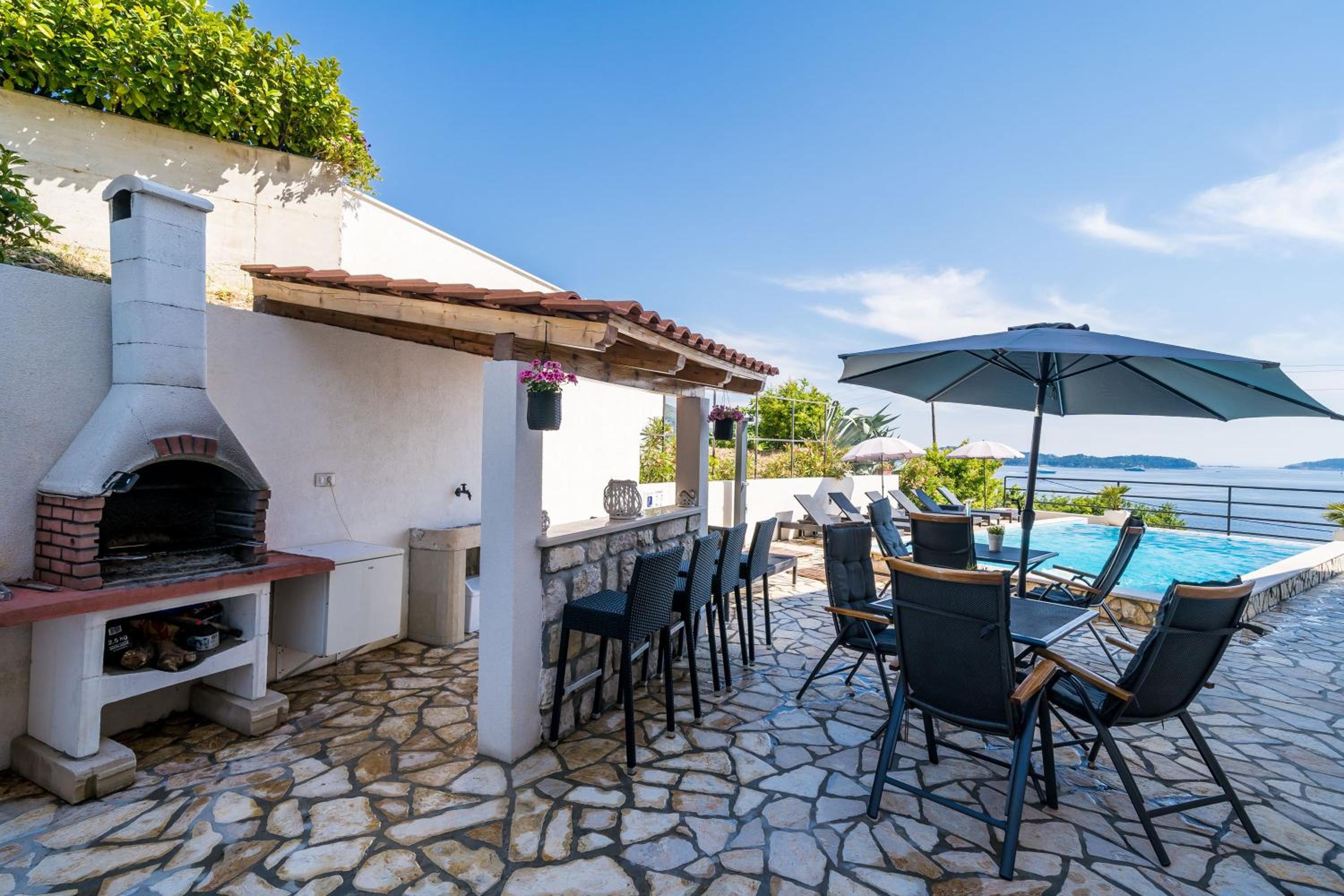 Apartments Villa Made 4U