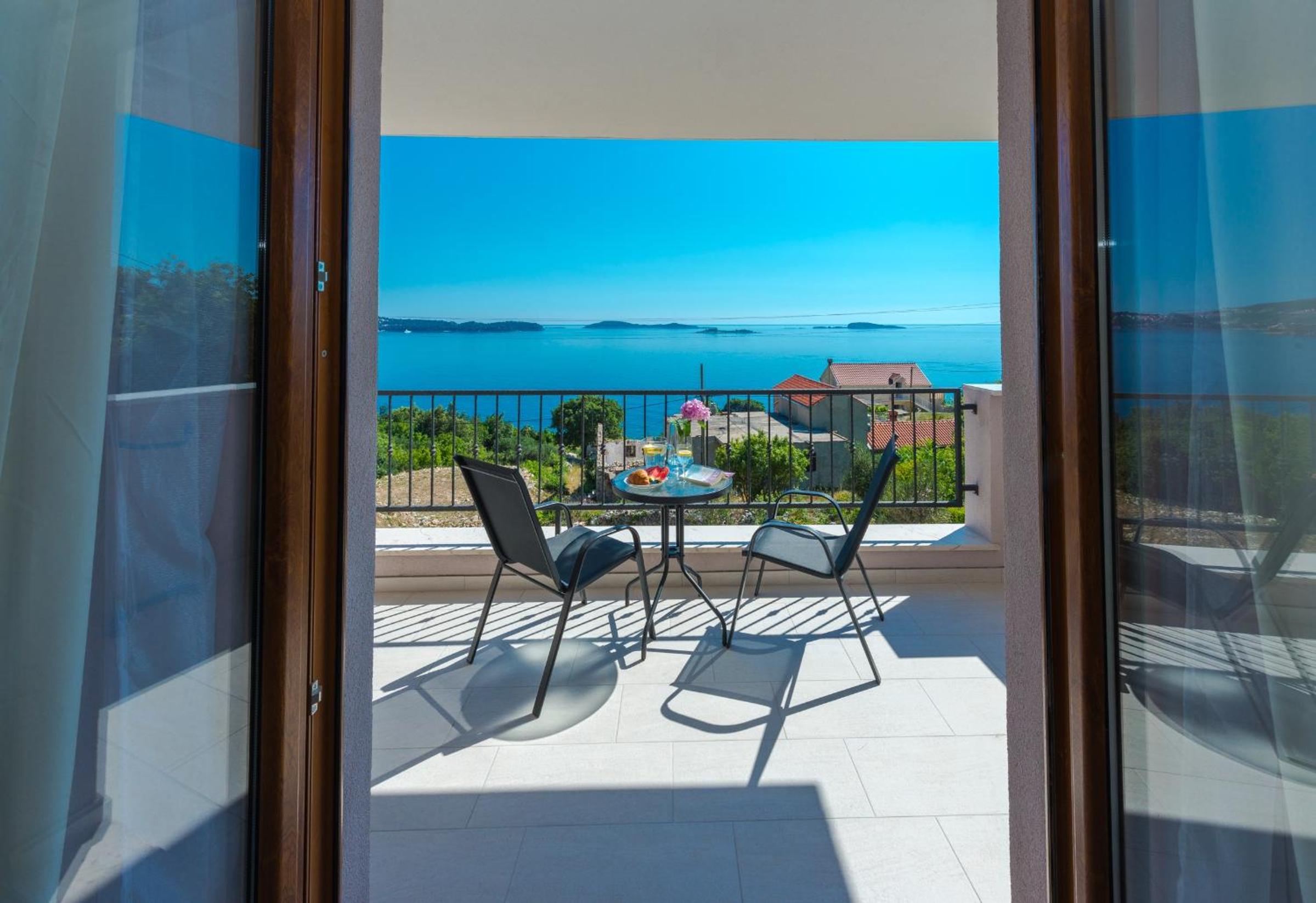 Apartments Villa Made 4U