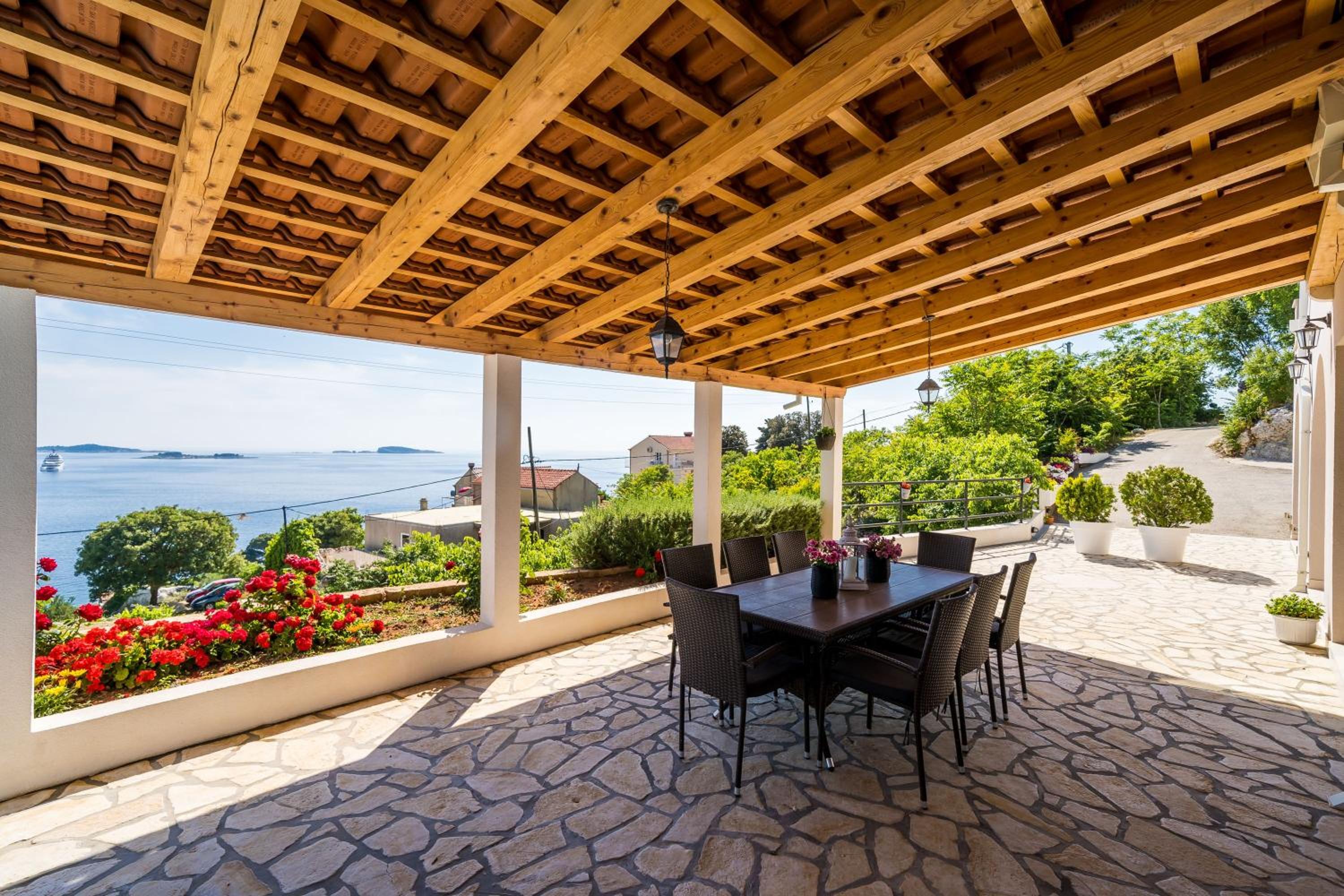 Apartments Villa Made 4U