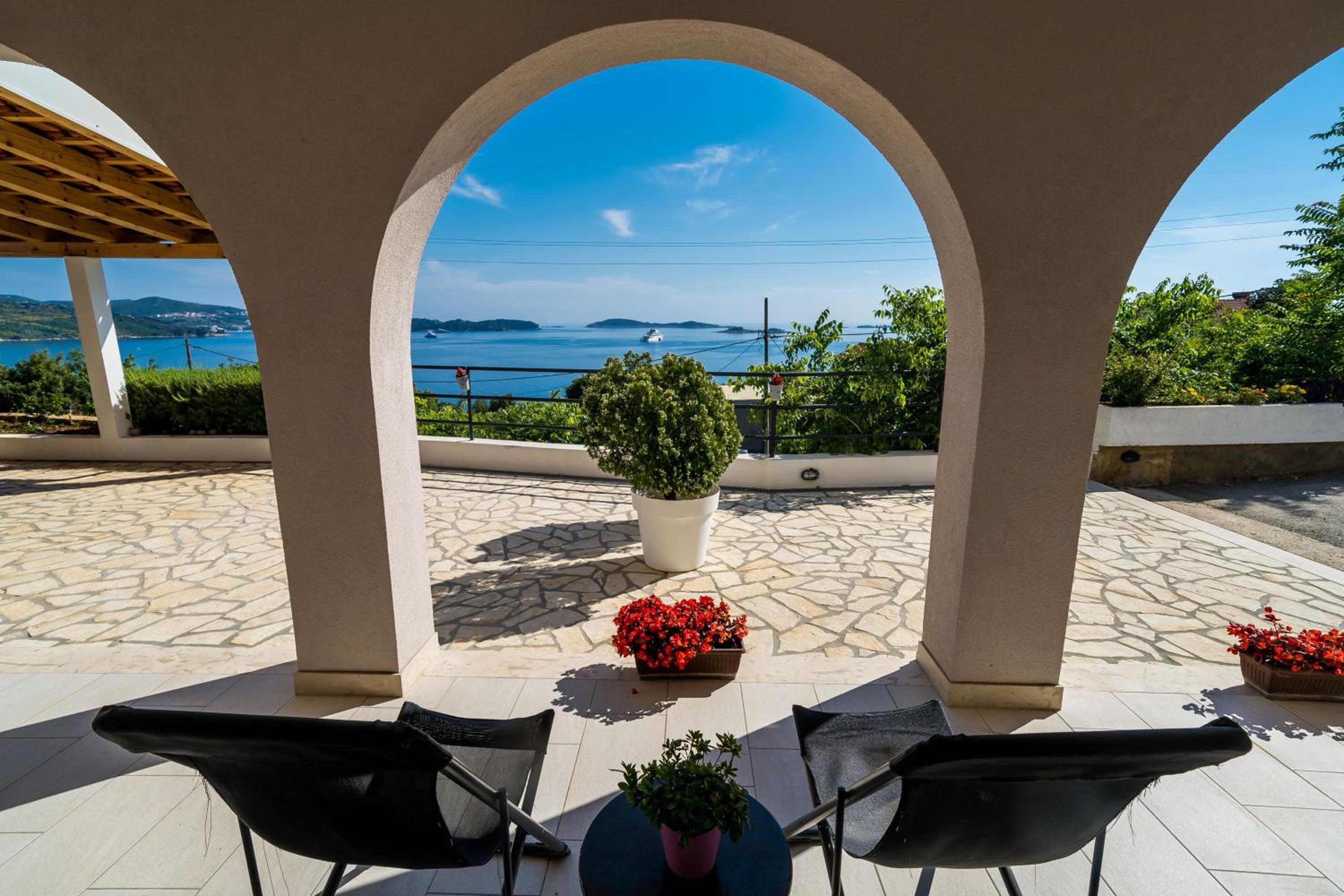 Apartments Villa Made 4U