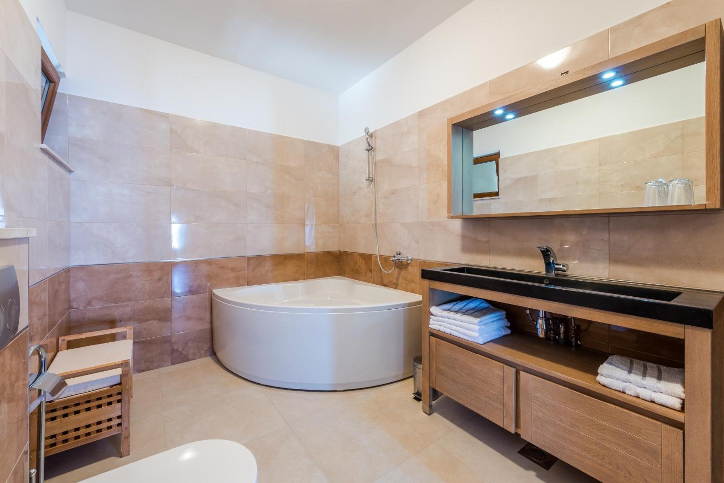Apartments Villa Made 4U